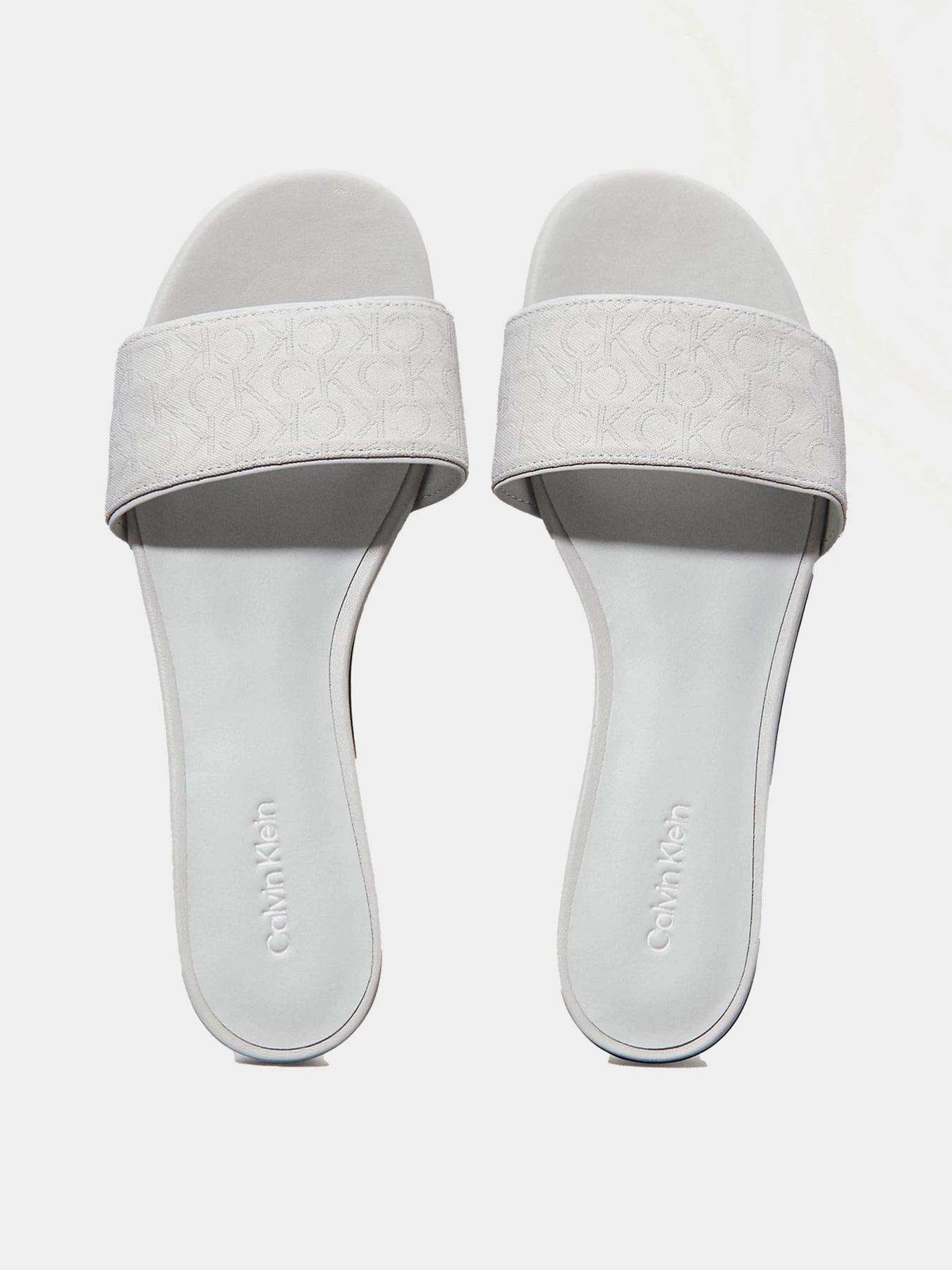 Шлёпанцы Calvin Klein модель HW0HW02388-PDE Шлёпанцы Calvin Klein модель HW0HW02388-PDE Фото