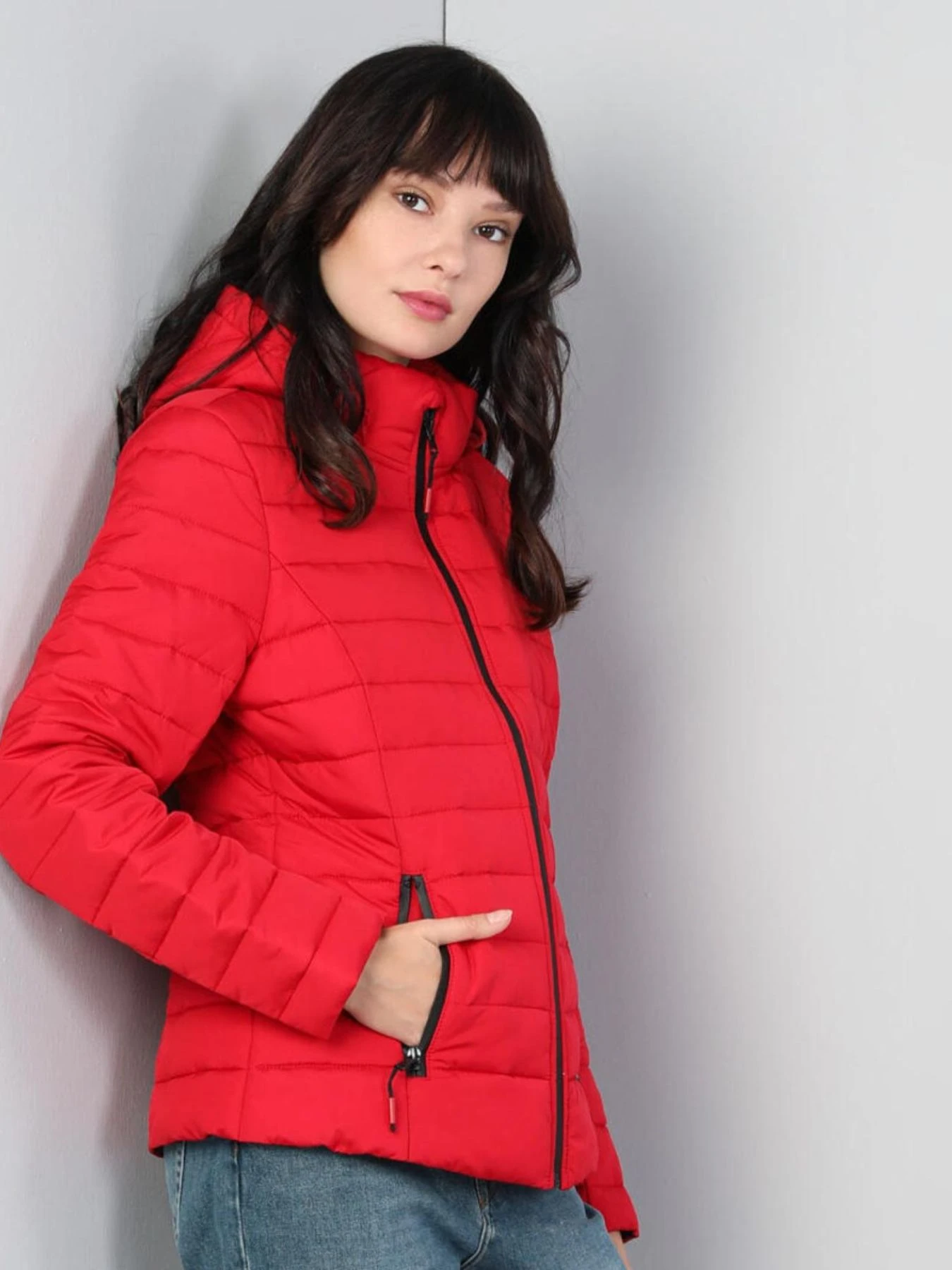 Куртки и дубленки Colin’s модель CL1044300_RED Куртки и дубленки Colin’s модель CL1044300_RED Фото
