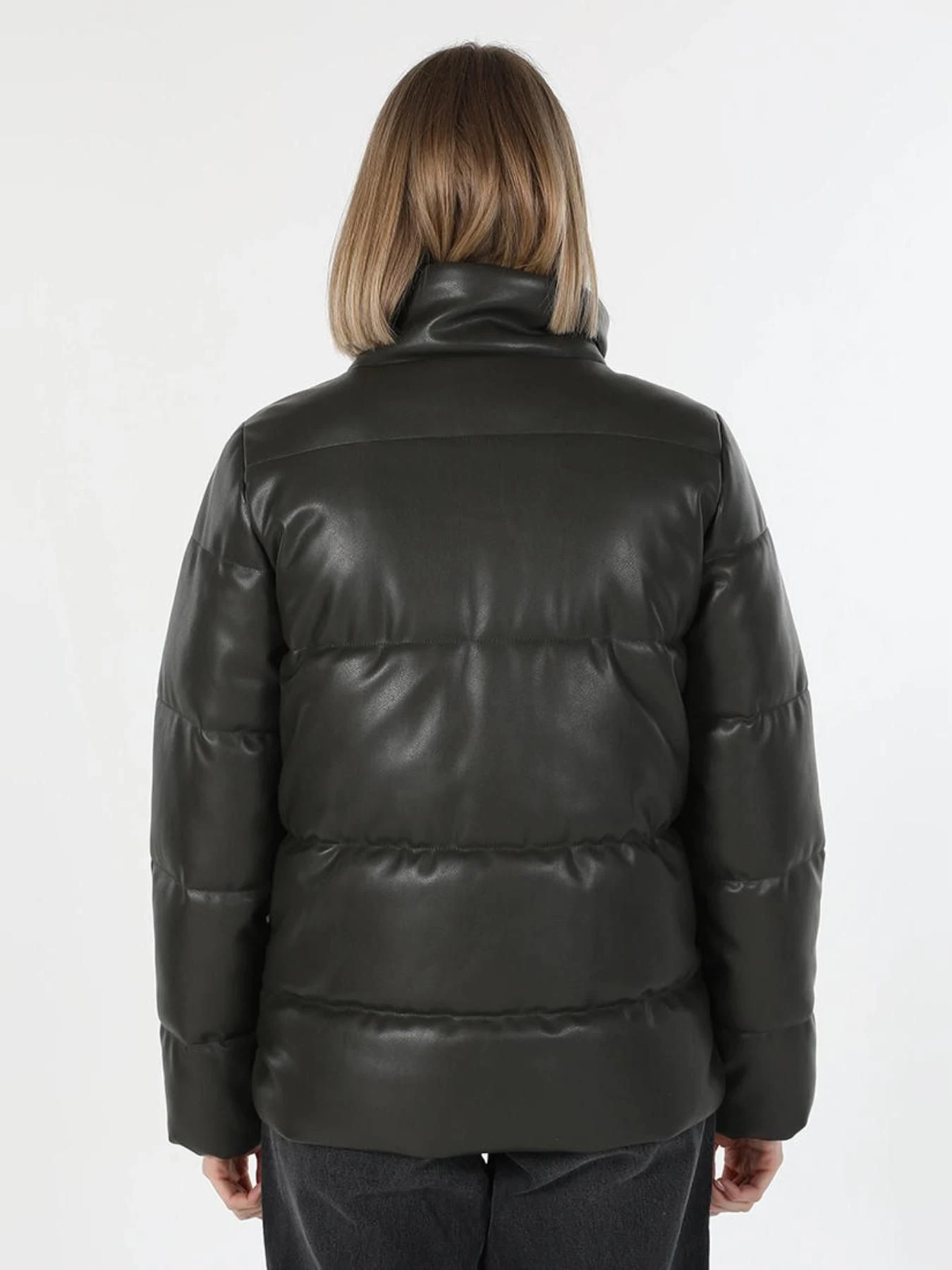 Куртки и дубленки Colin’s модель CL1060236_KHA Куртки и дубленки Colin’s модель CL1060236_KHA Фото