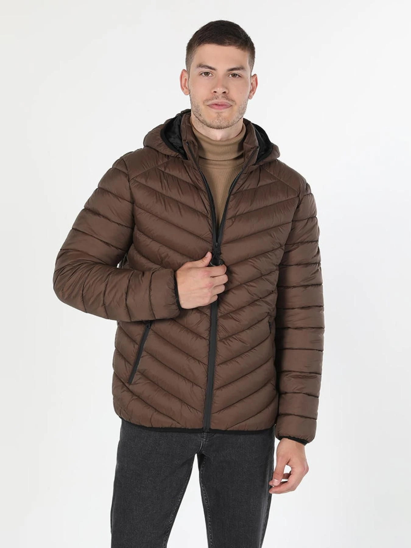 Куртки и дубленки Colin’s модель CL1021308_BRW Куртки и дубленки Colin’s модель CL1021308_BRW Фото