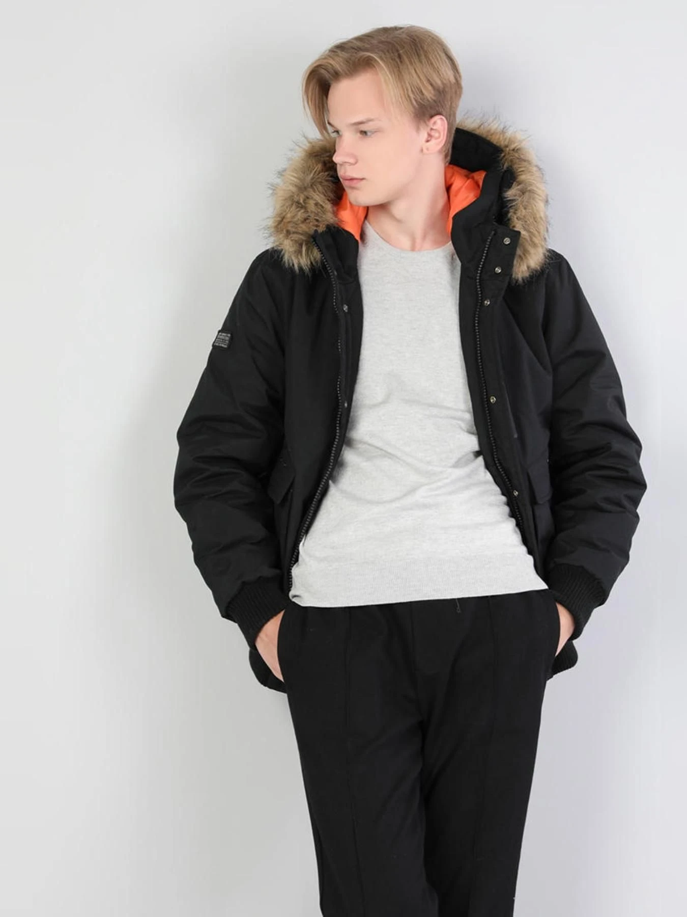 Куртки и дубленки Colin’s модель CL1044351_BLK Куртки и дубленки Colin’s модель CL1044351_BLK Фото