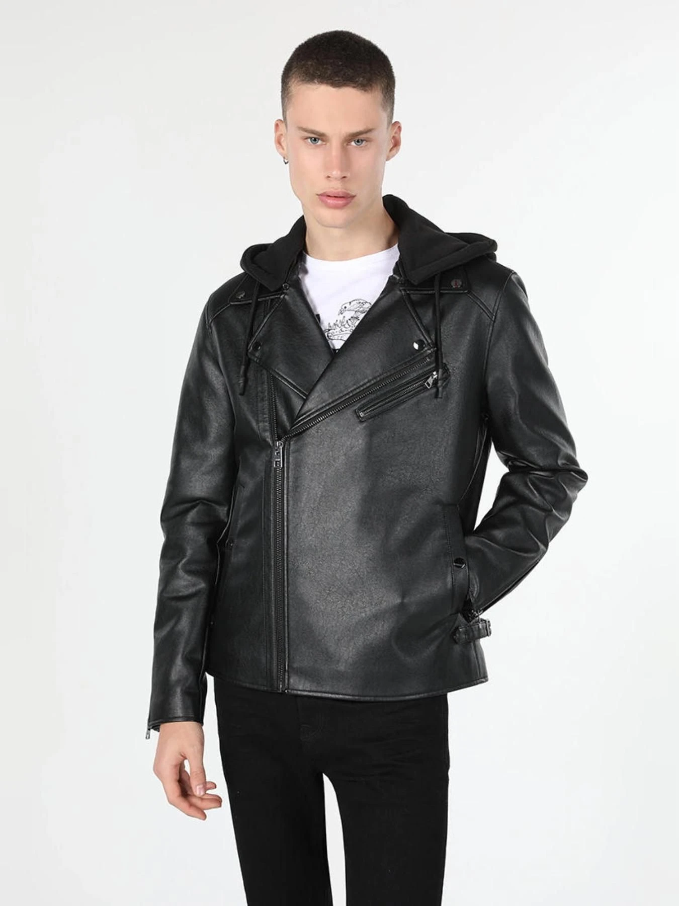 Куртки и дубленки Colin’s модель CL1060745_BLK Куртки и дубленки Colin’s модель CL1060745_BLK Фото