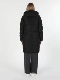 Куртки и дубленки Colin’s модель CL1060243_BLK Фото