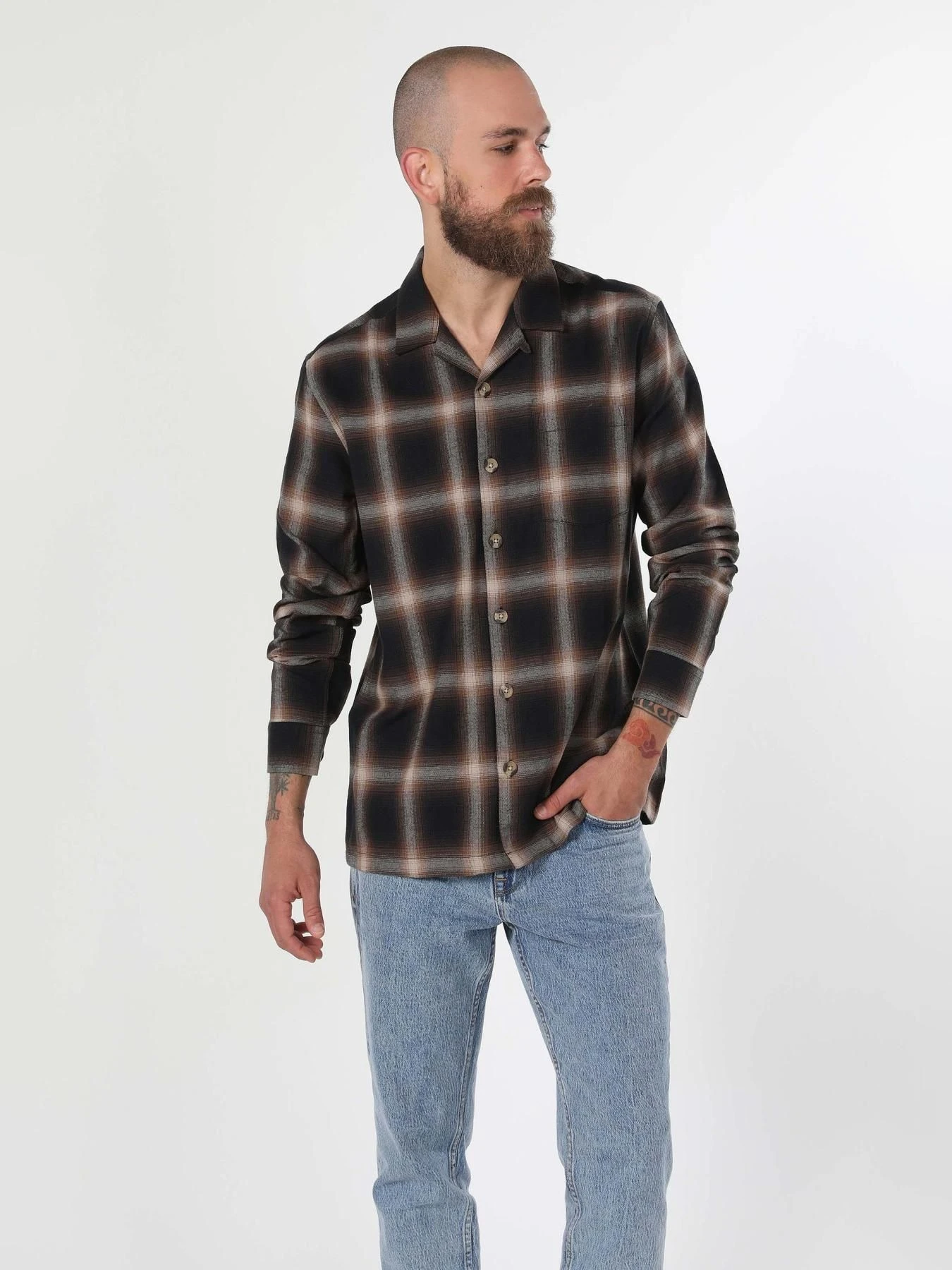 Рубашки Colin’s модель CL1059771_BLK Рубашки Colin’s модель CL1059771_BLK Фото