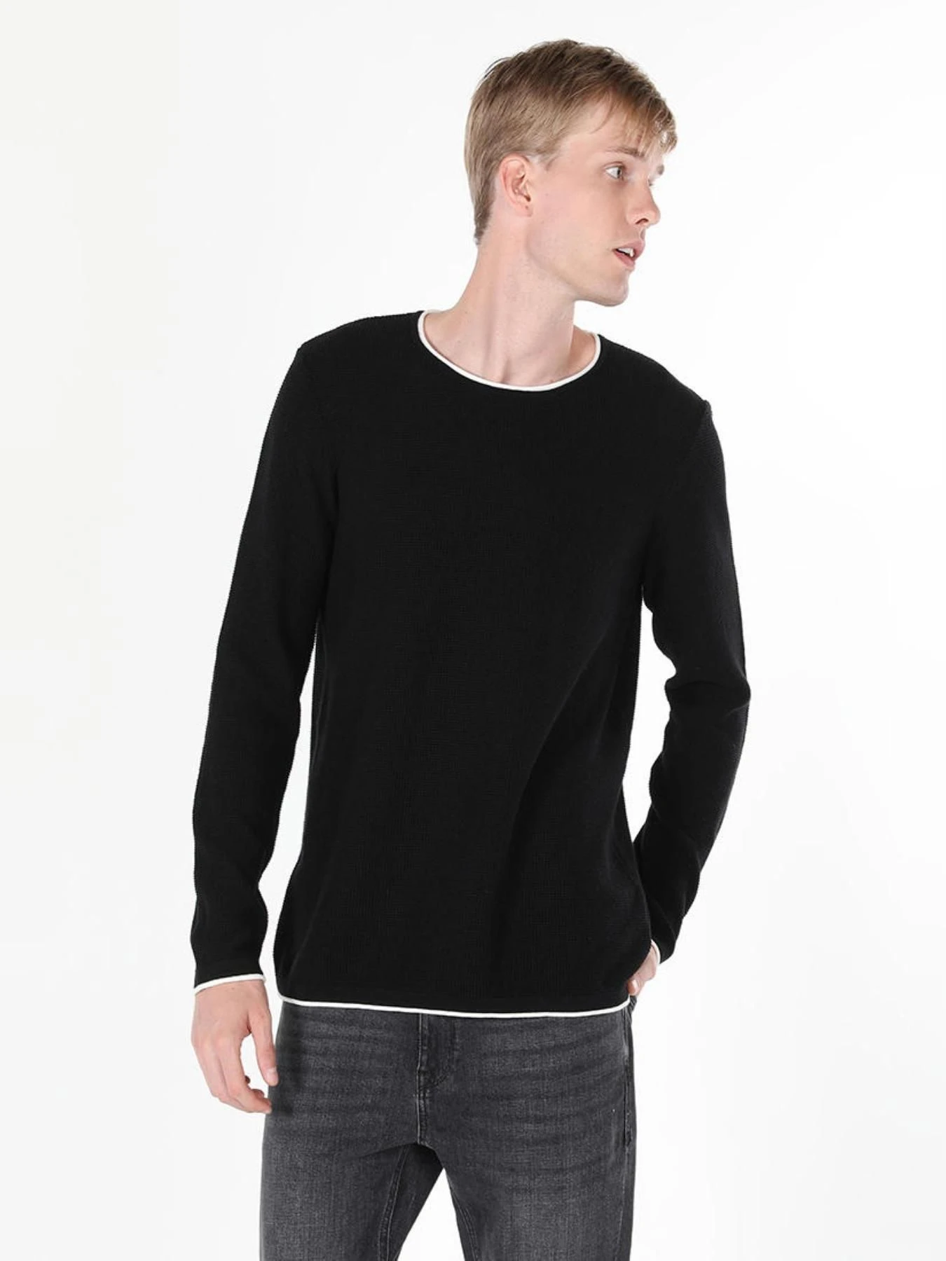 Худи и свитшоты Colin’s модель CL1056038_BLK Фото