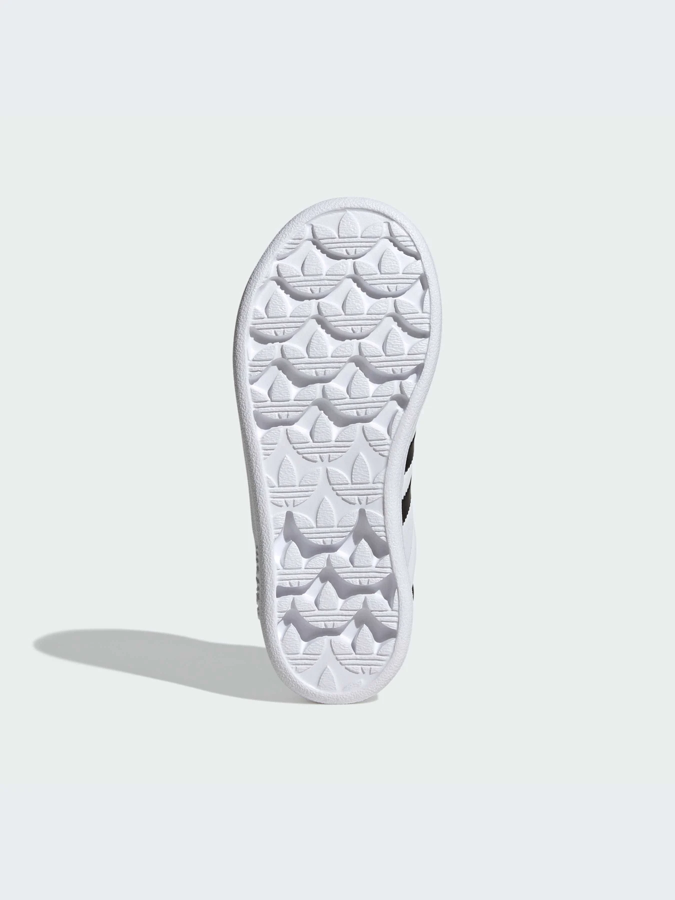 Кроссовки Adidas модель JS0718-KZ Кроссовки Adidas модель JS0718-KZ Фото
