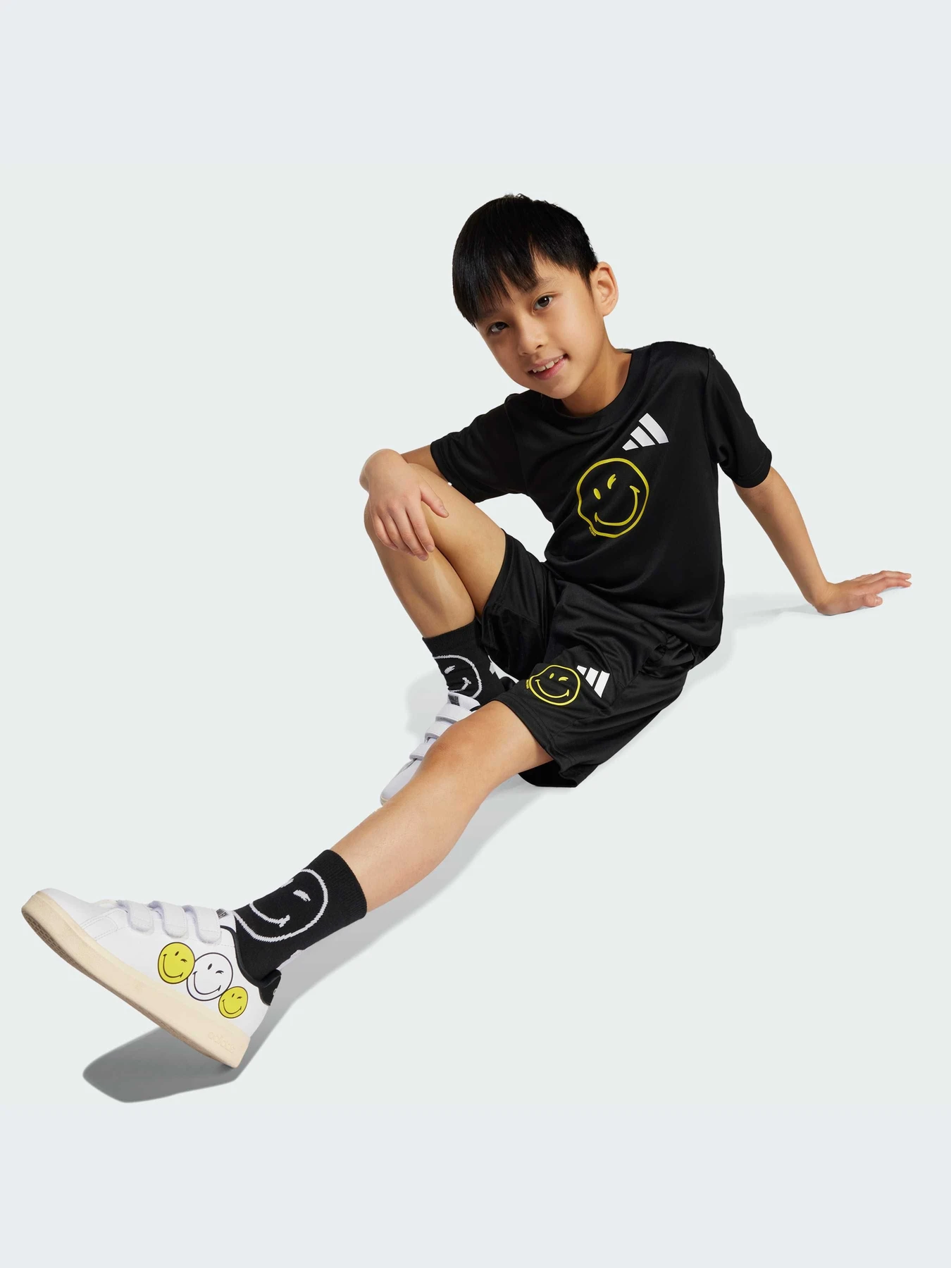 Костюмы Adidas модель JN2156-KZ Костюмы Adidas модель JN2156-KZ Фото