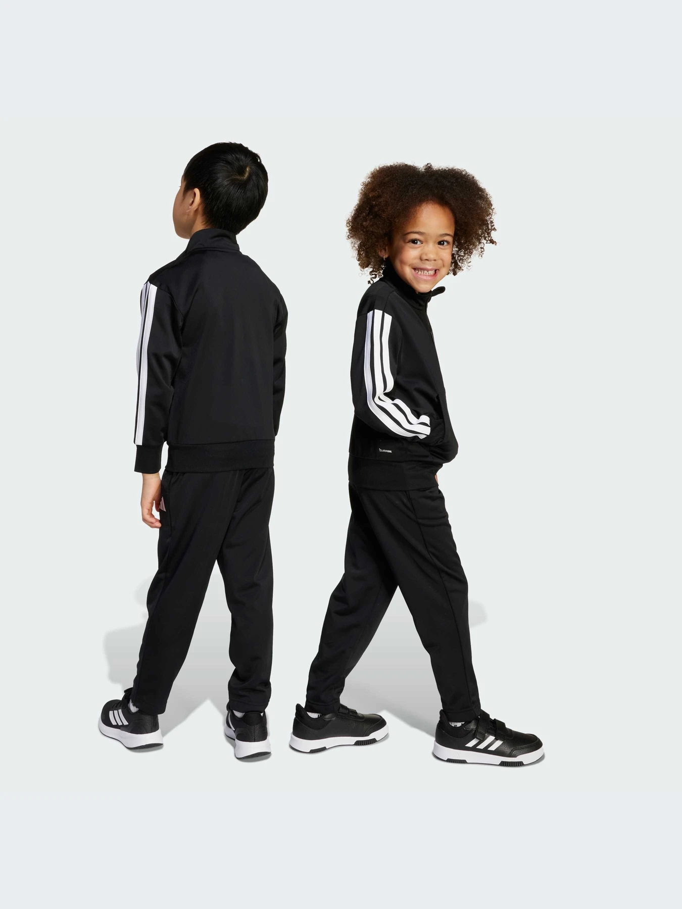 Костюмы Adidas модель JM0891-KZ Костюмы Adidas модель JM0891-KZ Фото