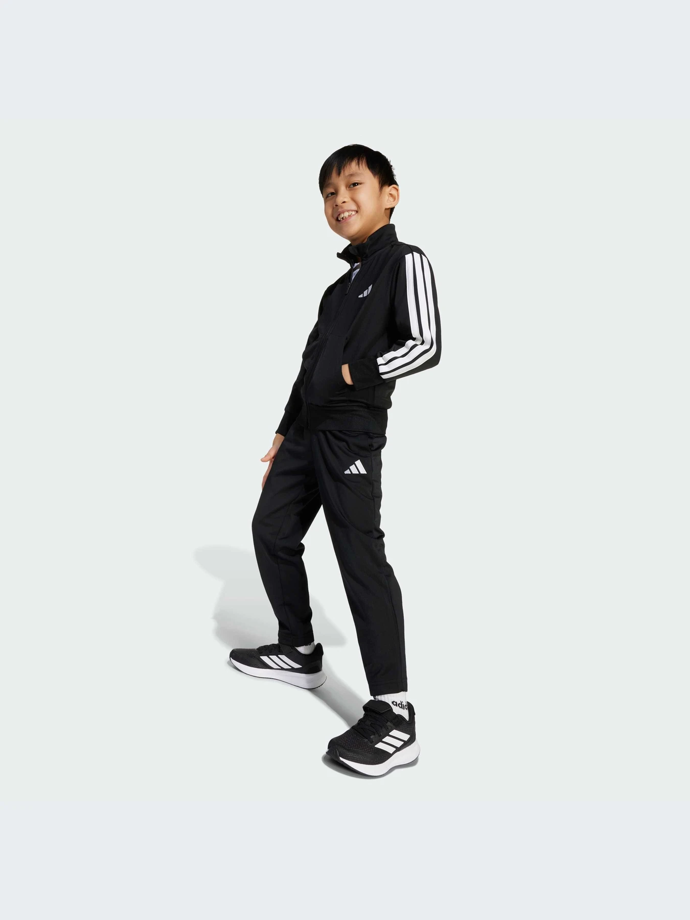 Костюмы Adidas модель JM0891-KZ Костюмы Adidas модель JM0891-KZ Фото
