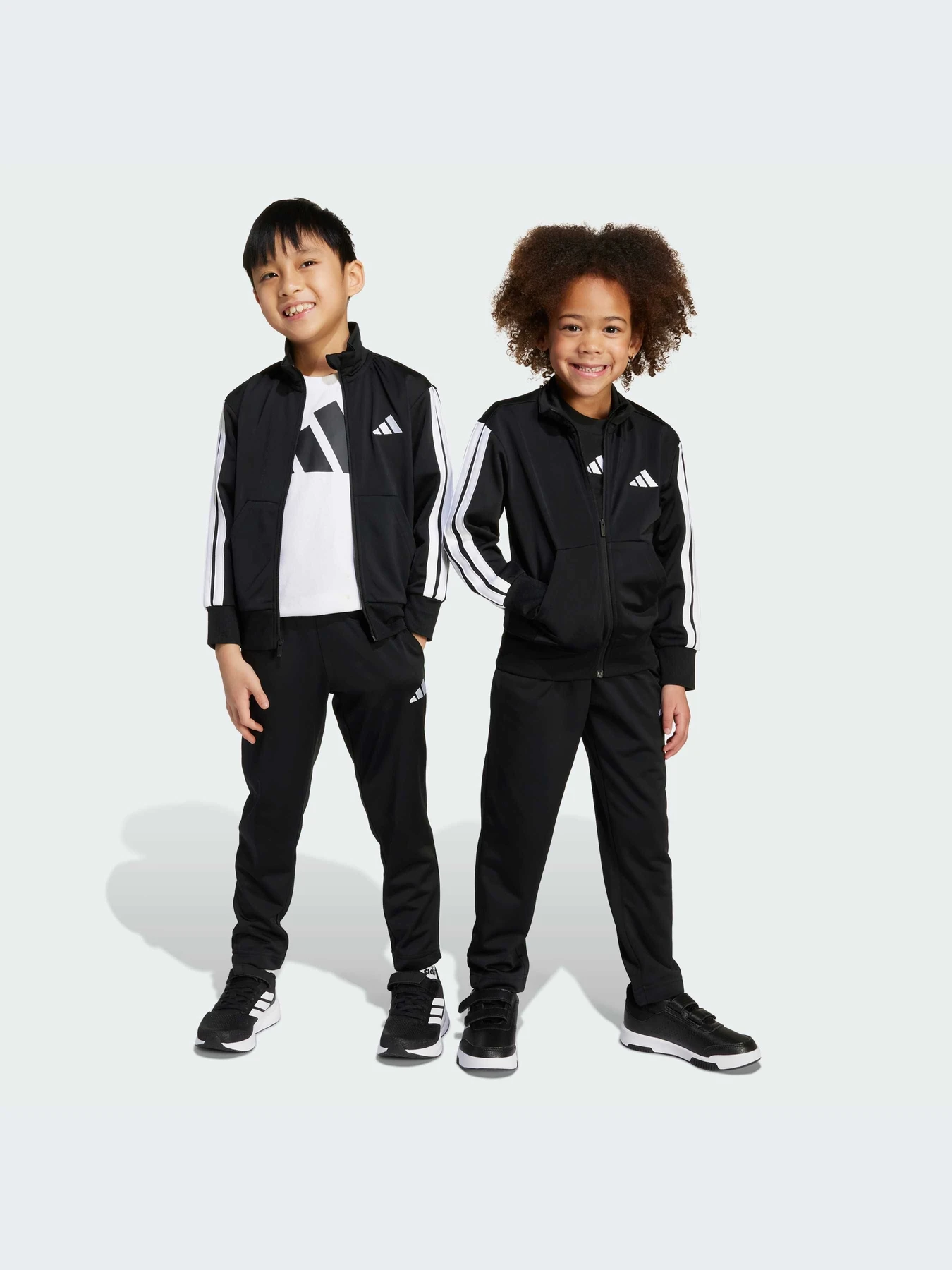 Костюмы Adidas модель JM0891-KZ Костюмы Adidas модель JM0891-KZ Фото