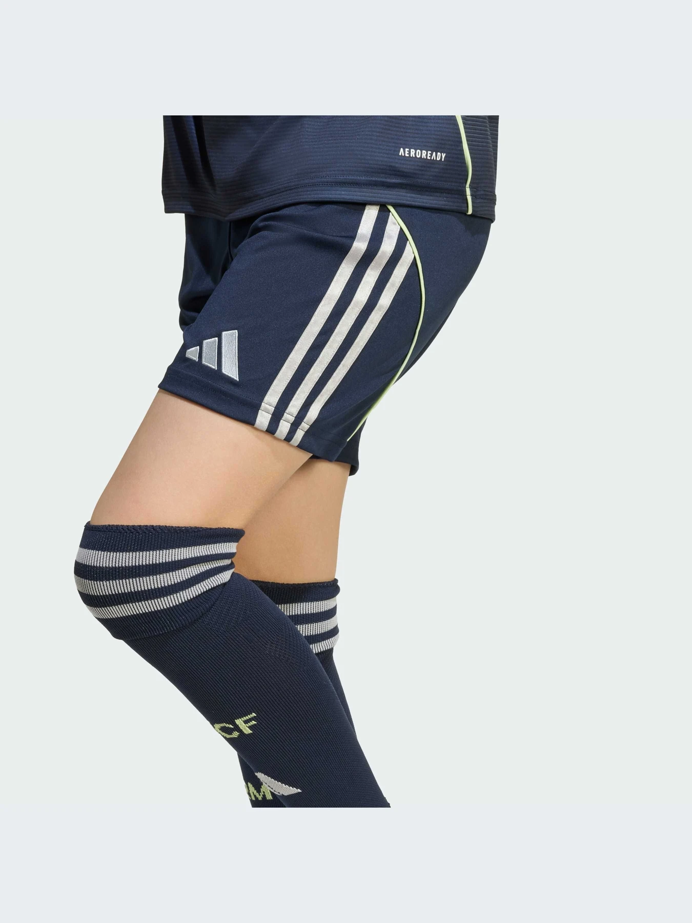 Шорты Adidas модель JP3945-KZ Шорты Adidas модель JP3945-KZ Фото