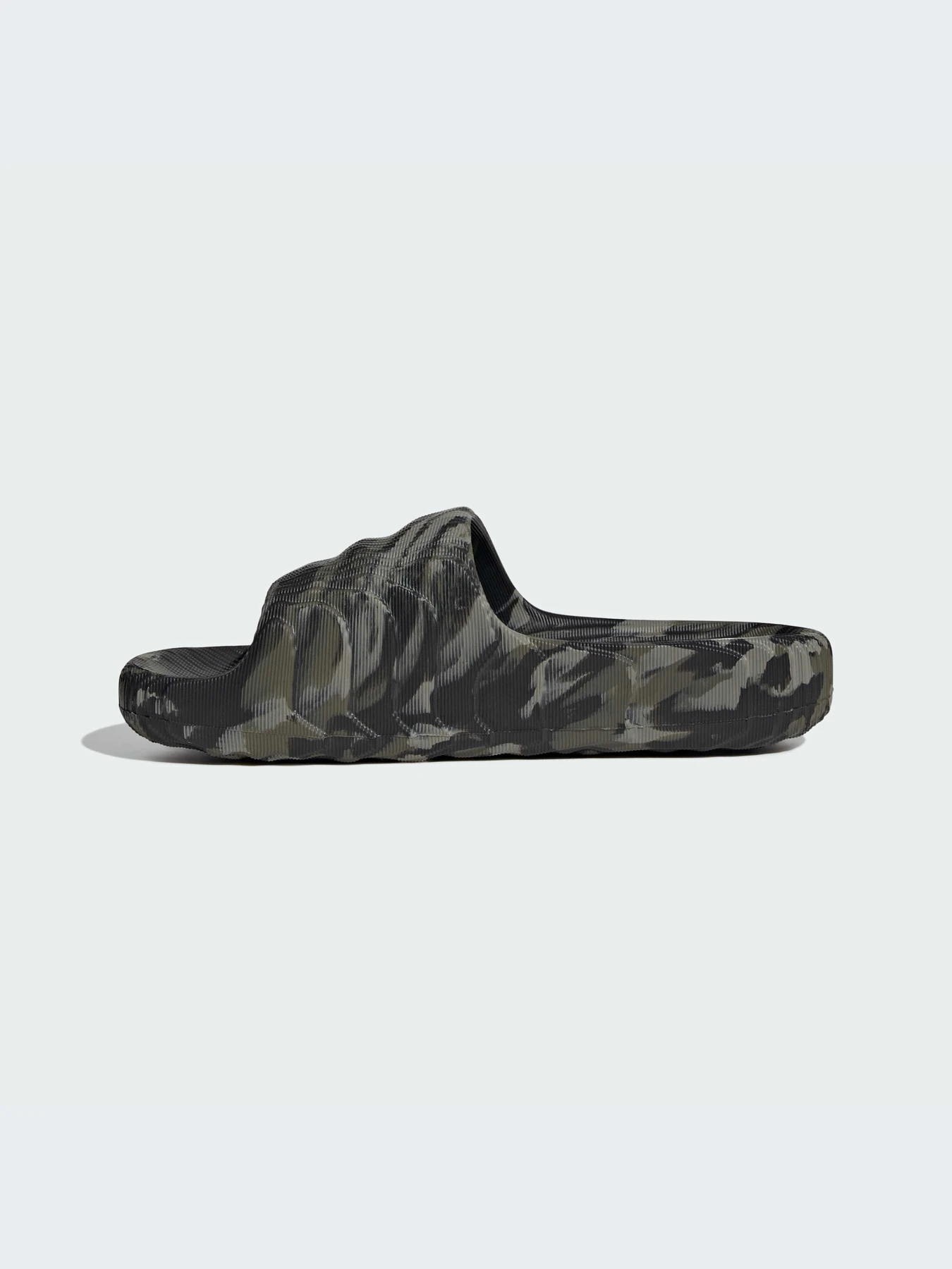 Шлёпанцы Adidas Adilette модель JH9697-KZ Шлёпанцы Adidas Adilette модель JH9697-KZ Фото