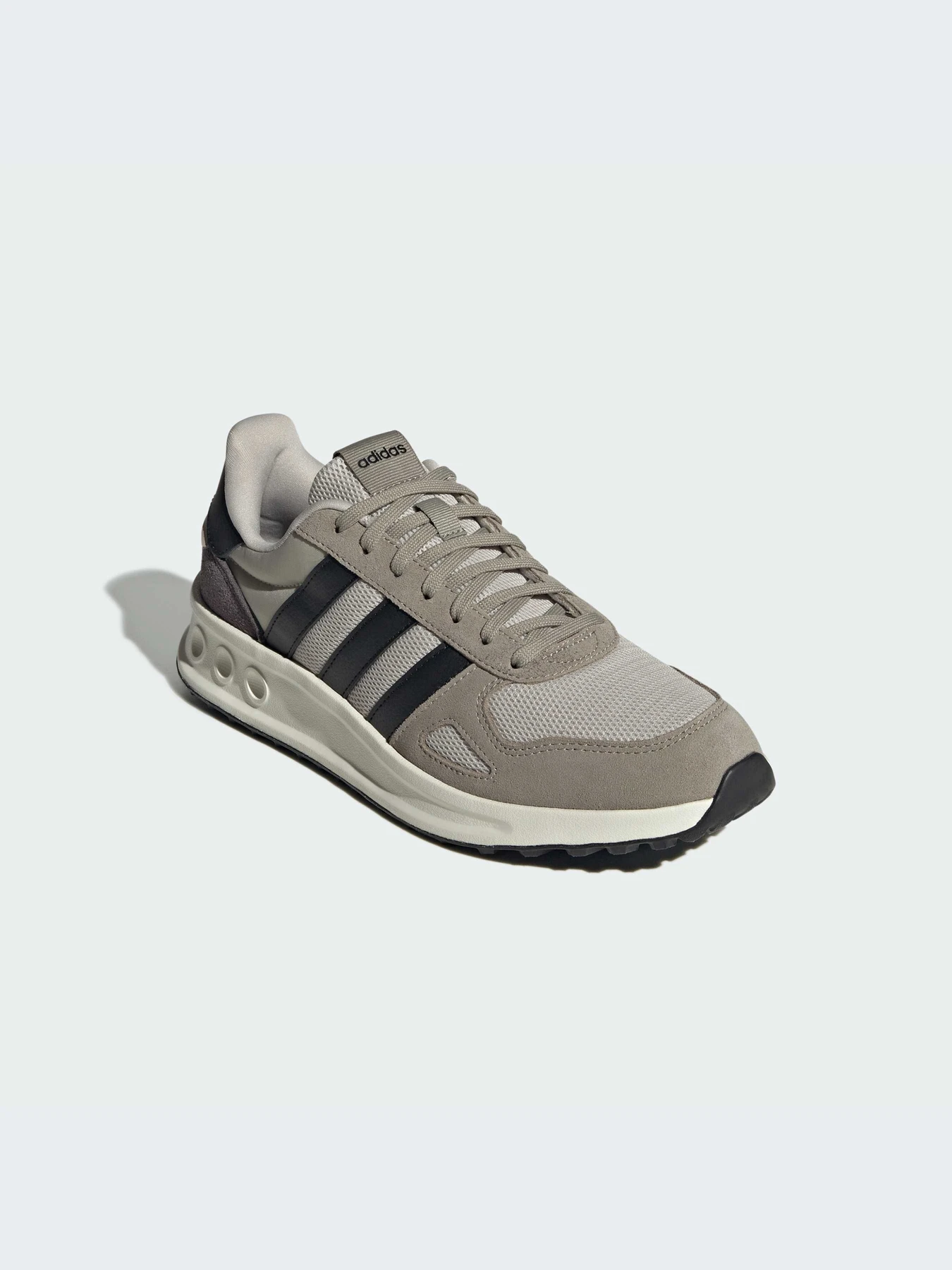 Кроссовки Adidas модель JI4869-KZ Кроссовки Adidas модель JI4869-KZ Фото