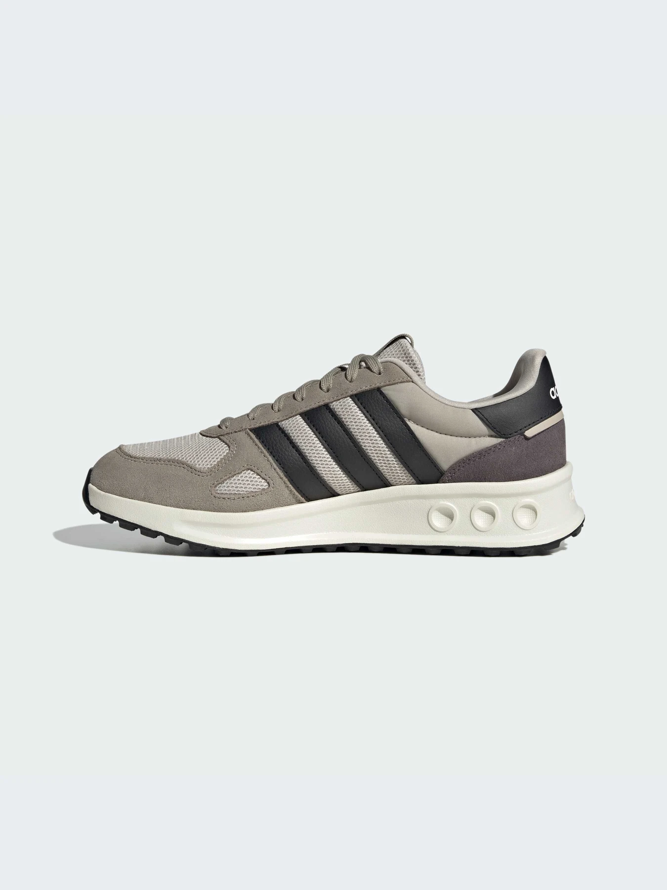 Кроссовки Adidas модель JI4869-KZ Кроссовки Adidas модель JI4869-KZ Фото