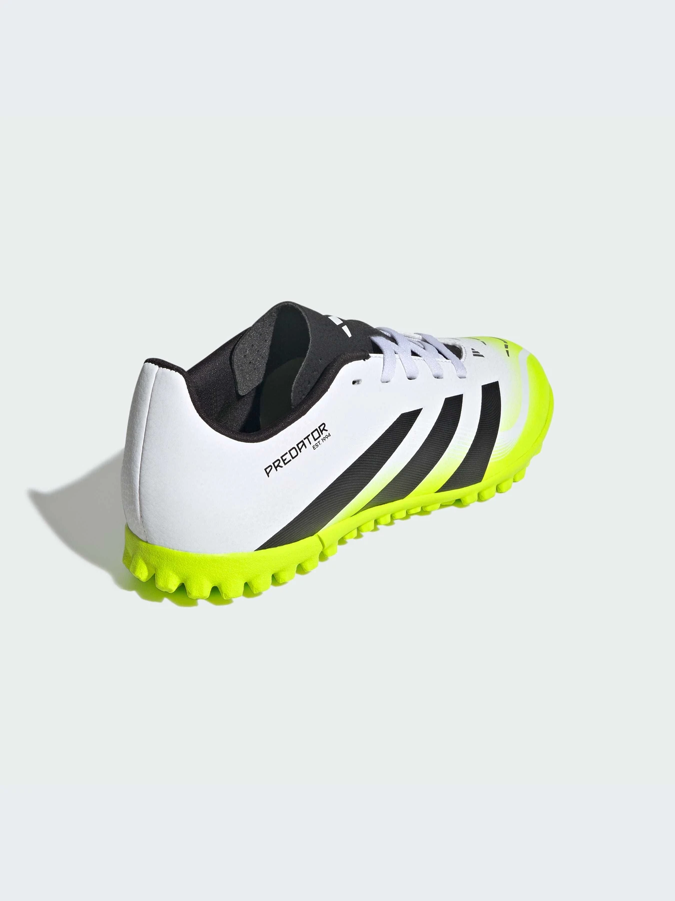 Кроссовки Adidas Predator модель JH8862-KZ Кроссовки Adidas Predator модель JH8862-KZ Фото