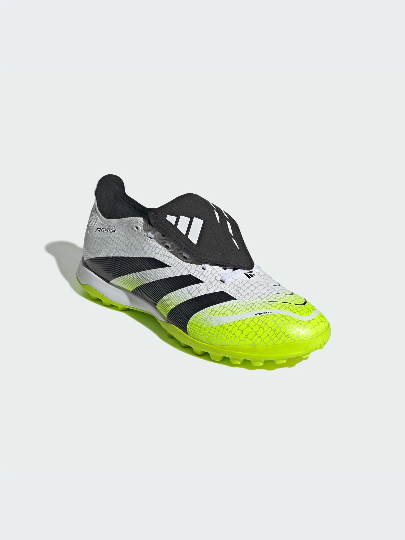 Кроссовки Adidas Predator модель JQ1072-KZ Кроссовки Adidas Predator модель JQ1072-KZ Фото