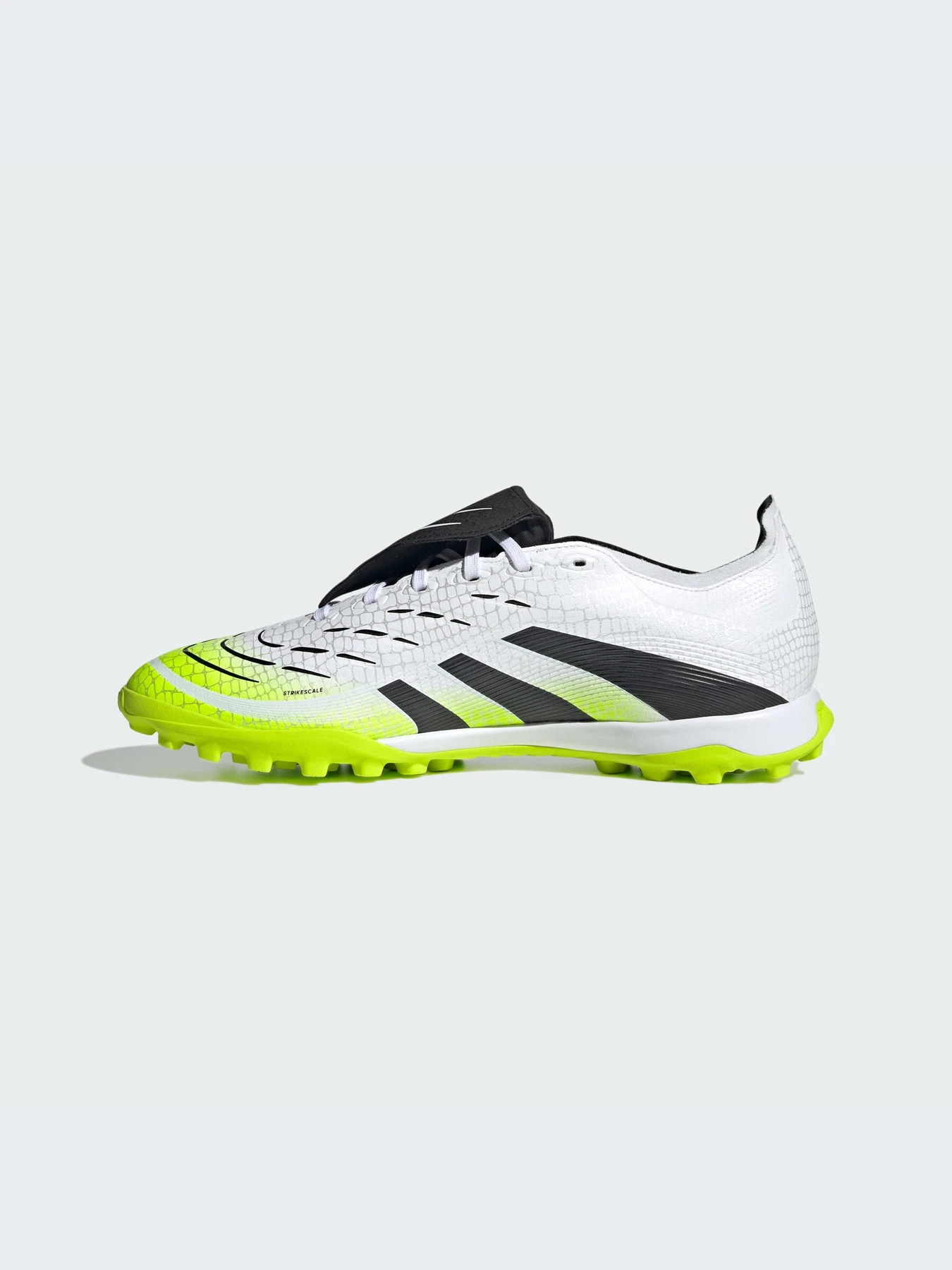 Кроссовки Adidas Predator модель JQ1072-KZ Кроссовки Adidas Predator модель JQ1072-KZ Фото