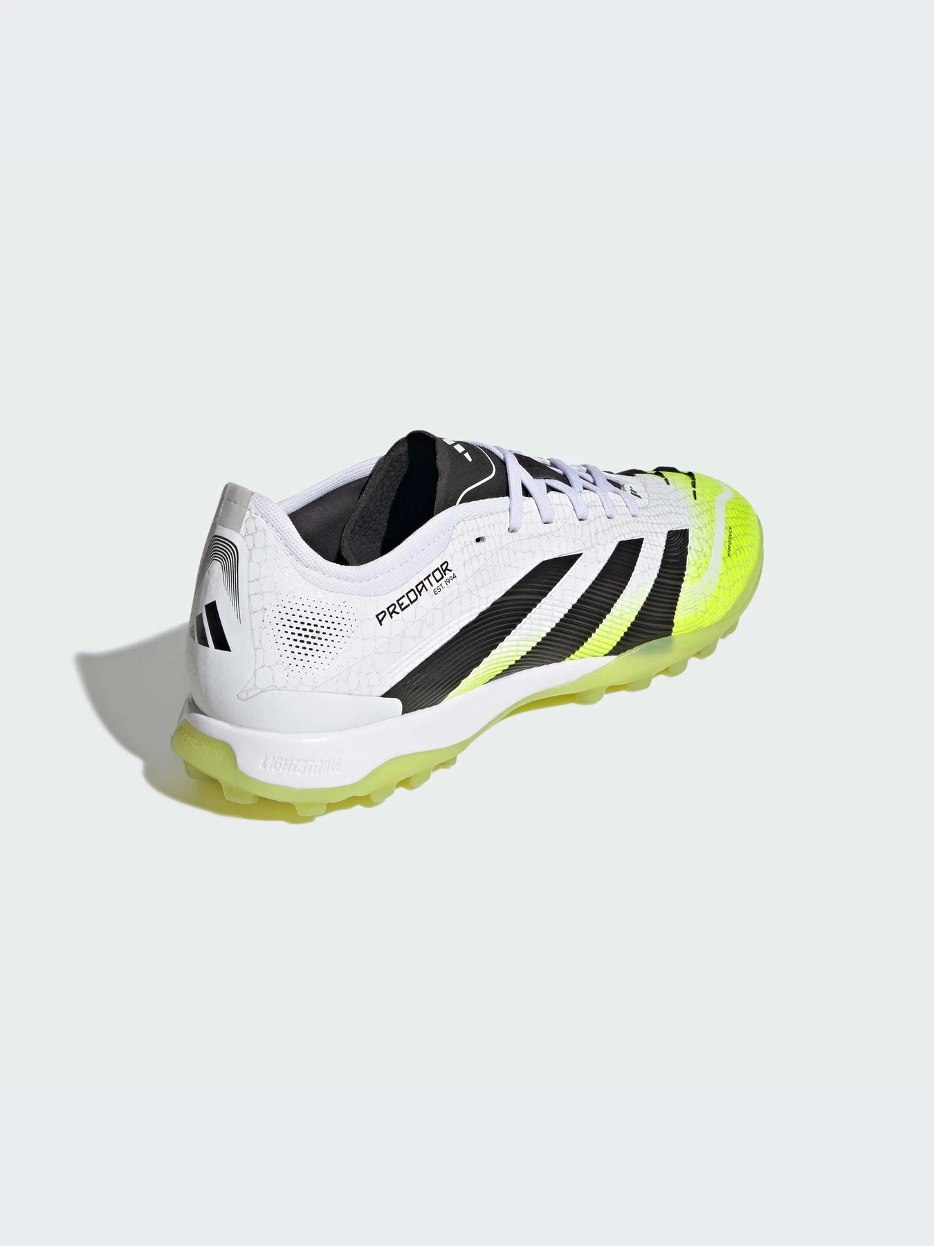 Кроссовки Adidas Predator модель JI1181-KZ Кроссовки Adidas Predator модель JI1181-KZ Фото