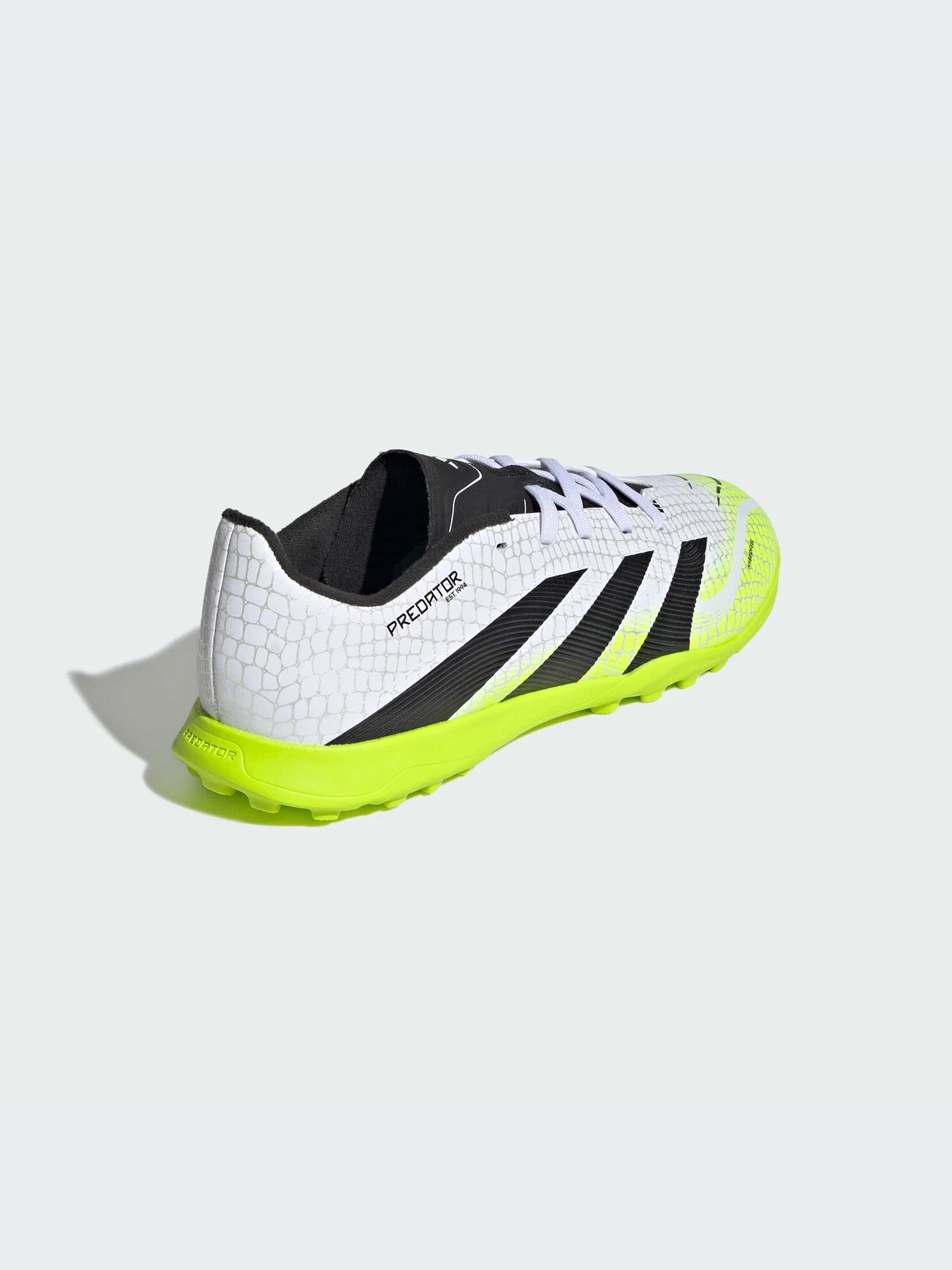 Кроссовки Adidas Predator модель JI1149-KZ Кроссовки Adidas Predator модель JI1149-KZ Фото