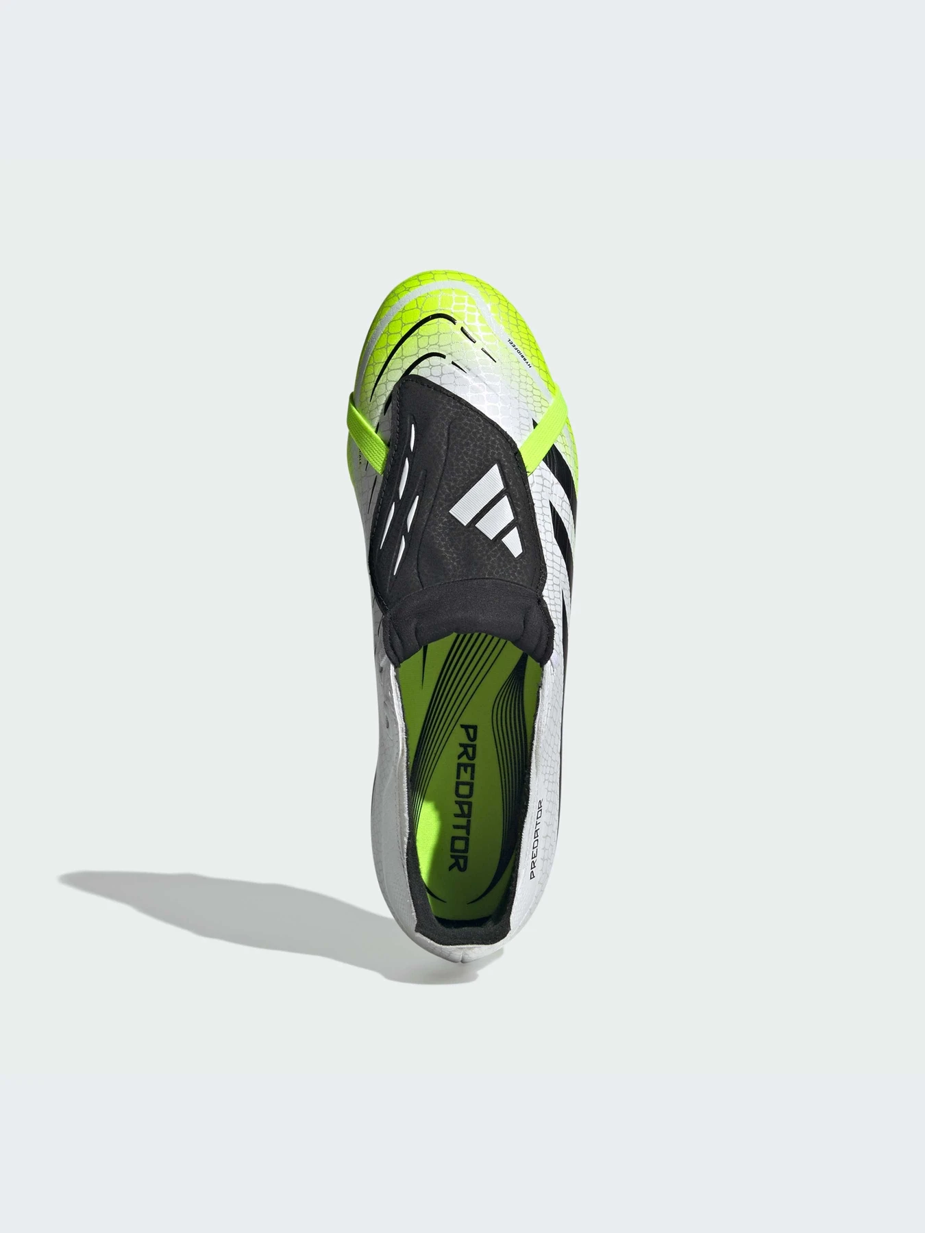 Кроссовки Adidas Predator модель JI1111-KZ Кроссовки Adidas Predator модель JI1111-KZ Фото