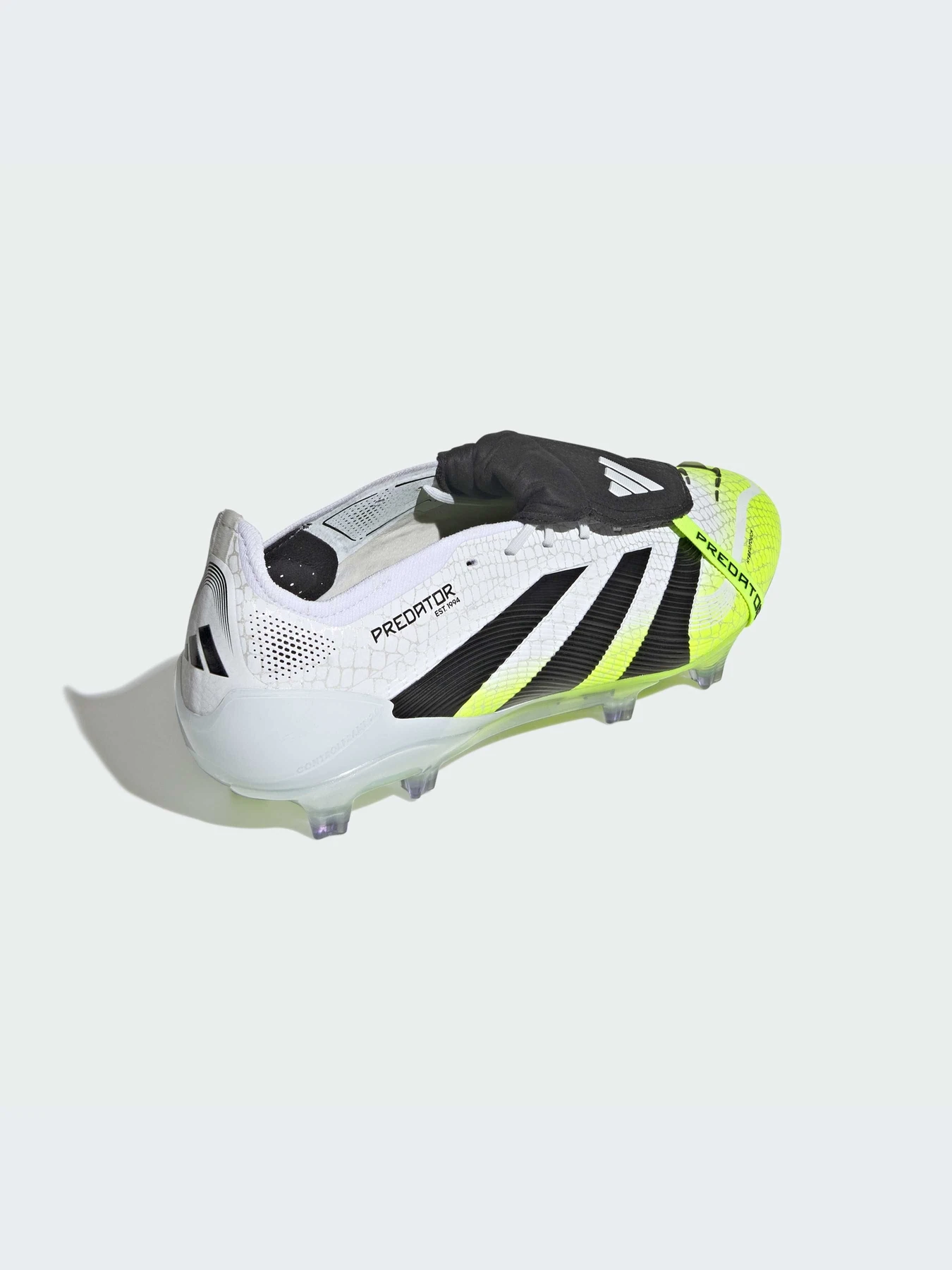 Кроссовки Adidas Predator модель JI1092-KZ Кроссовки Adidas Predator модель JI1092-KZ Фото