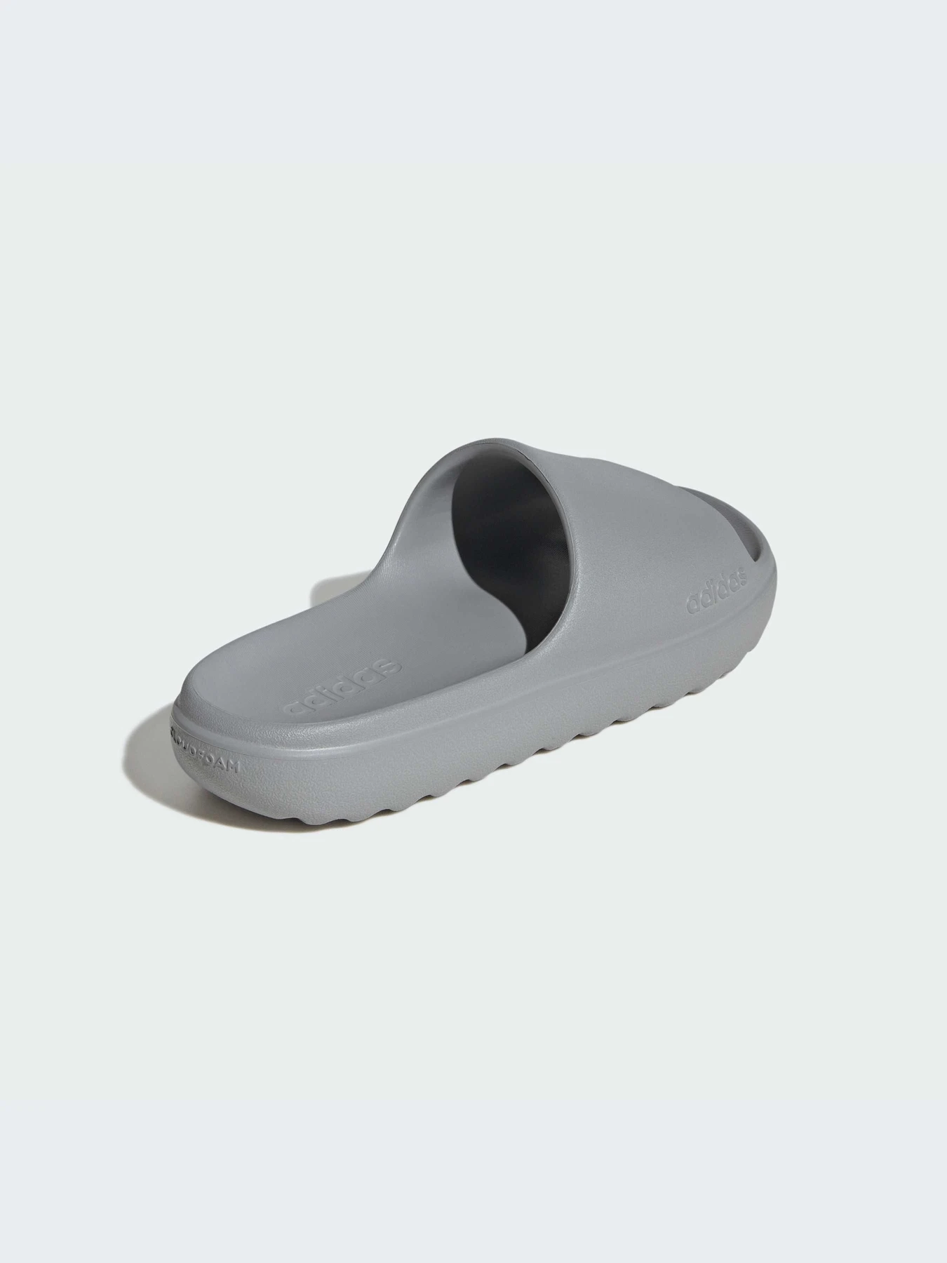 Шлёпанцы Adidas Adilette модель JP9581-KZ Шлёпанцы Adidas Adilette модель JP9581-KZ Фото