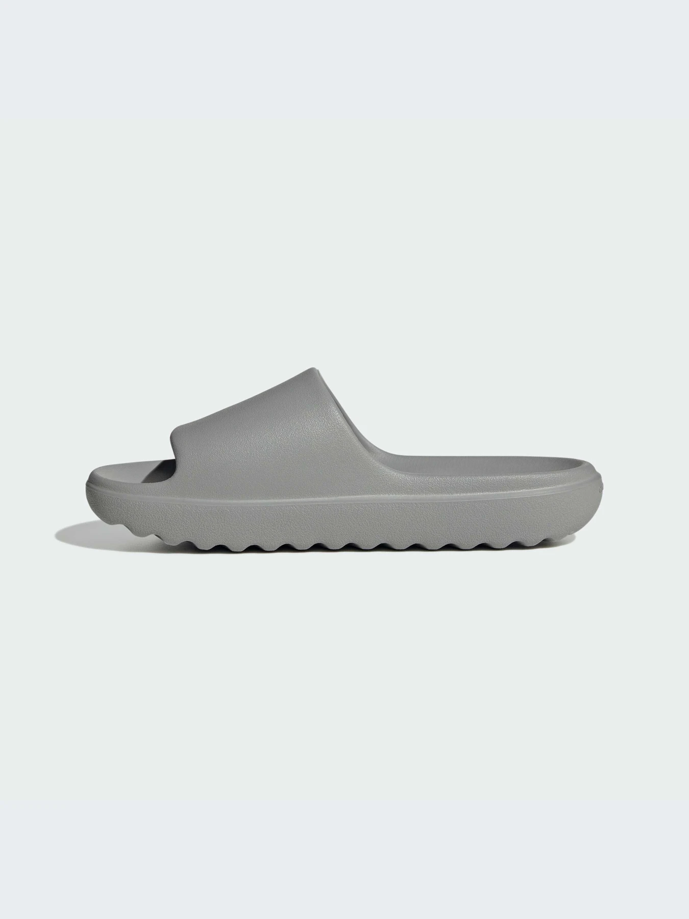 Шлёпанцы Adidas Adilette модель JP9581-KZ Шлёпанцы Adidas Adilette модель JP9581-KZ Фото