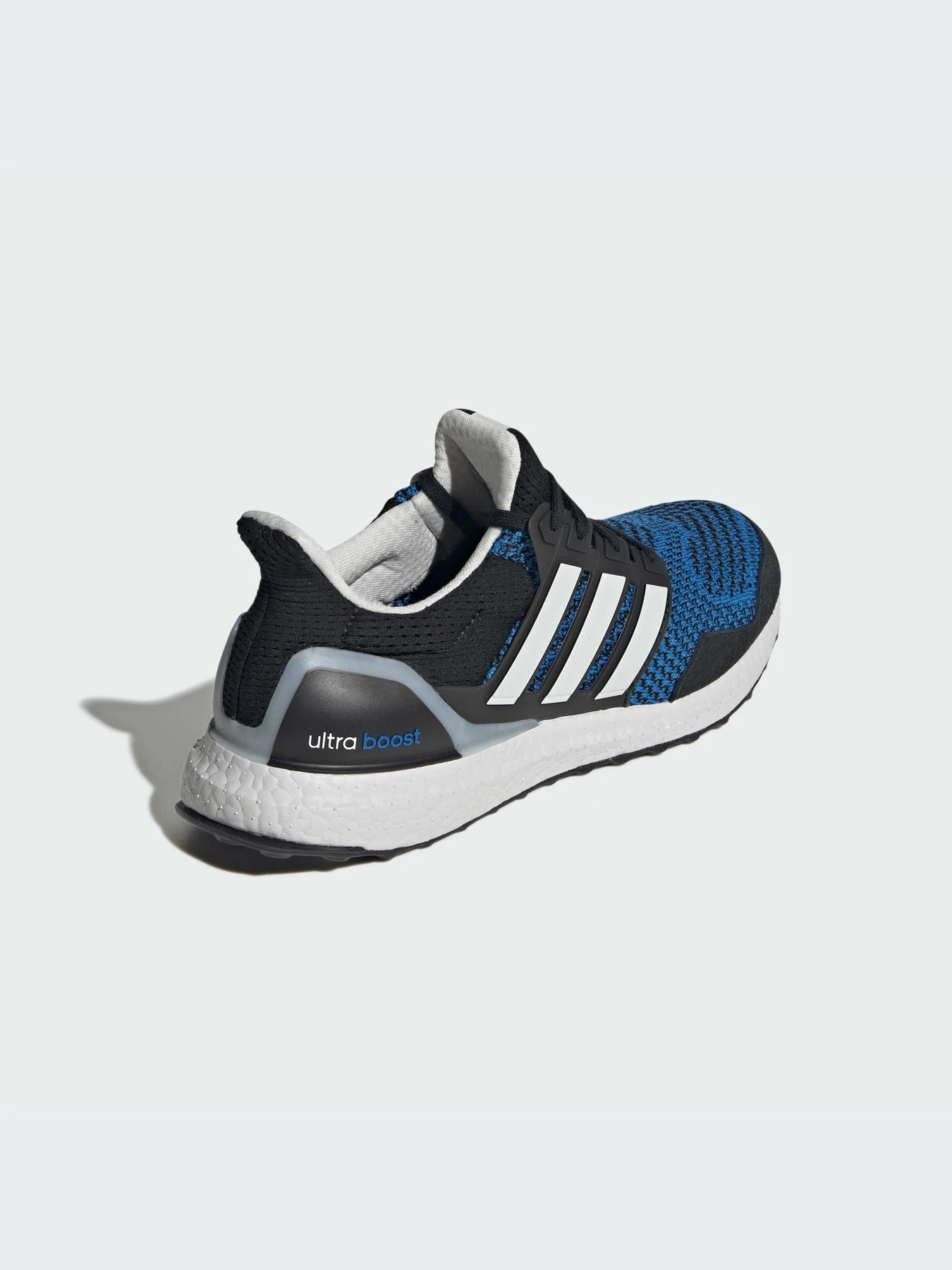 Кроссовки Adidas Ultraboost модель JQ0827-KZ Кроссовки Adidas Ultraboost модель JQ0827-KZ Фото