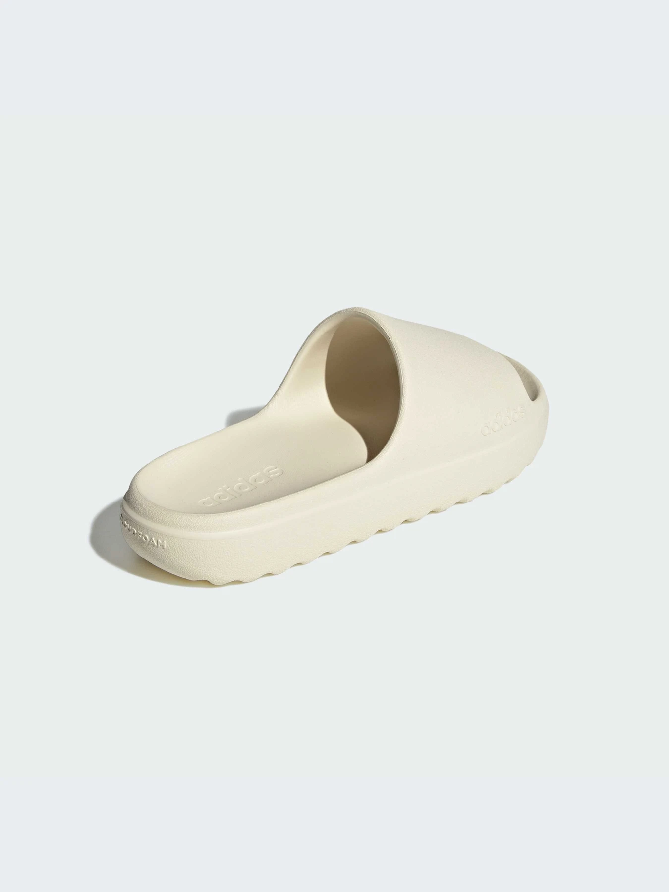 Шлёпанцы Adidas Adilette модель JP9578-KZ Шлёпанцы Adidas Adilette модель JP9578-KZ Фото