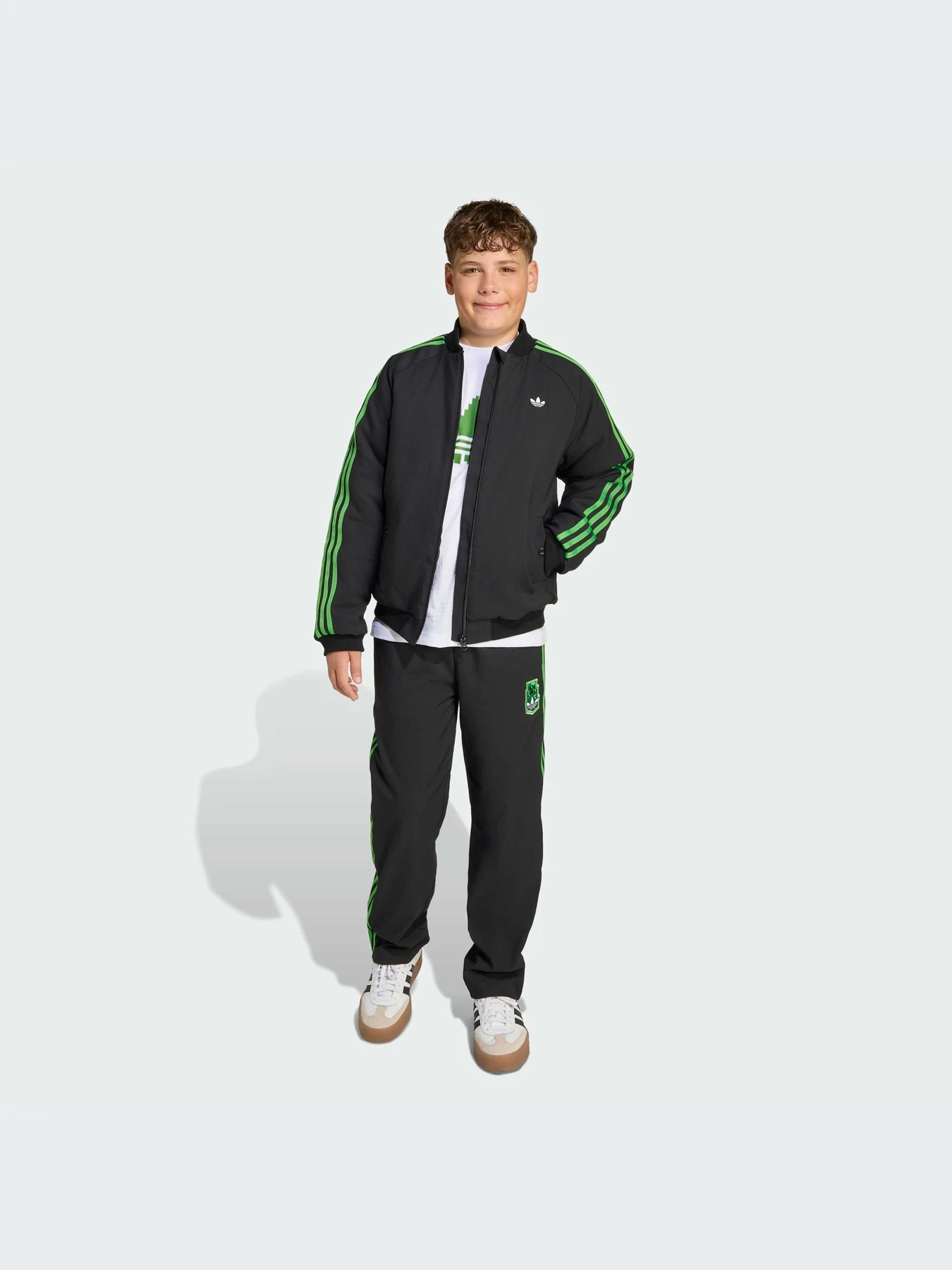 Футболки и поло Adidas Graphics модель JW5326-KZ Футболки и поло Adidas Graphics модель JW5326-KZ Фото