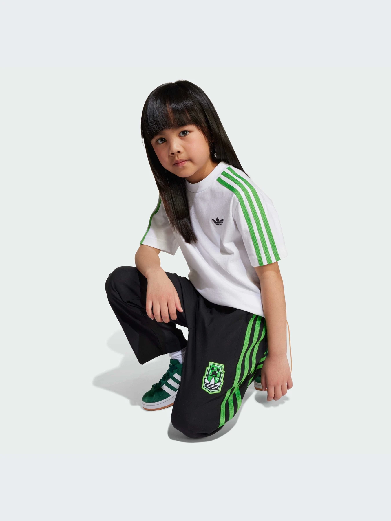 Футболки и поло Adidas Graphics модель JW5329-KZ Футболки и поло Adidas Graphics модель JW5329-KZ Фото