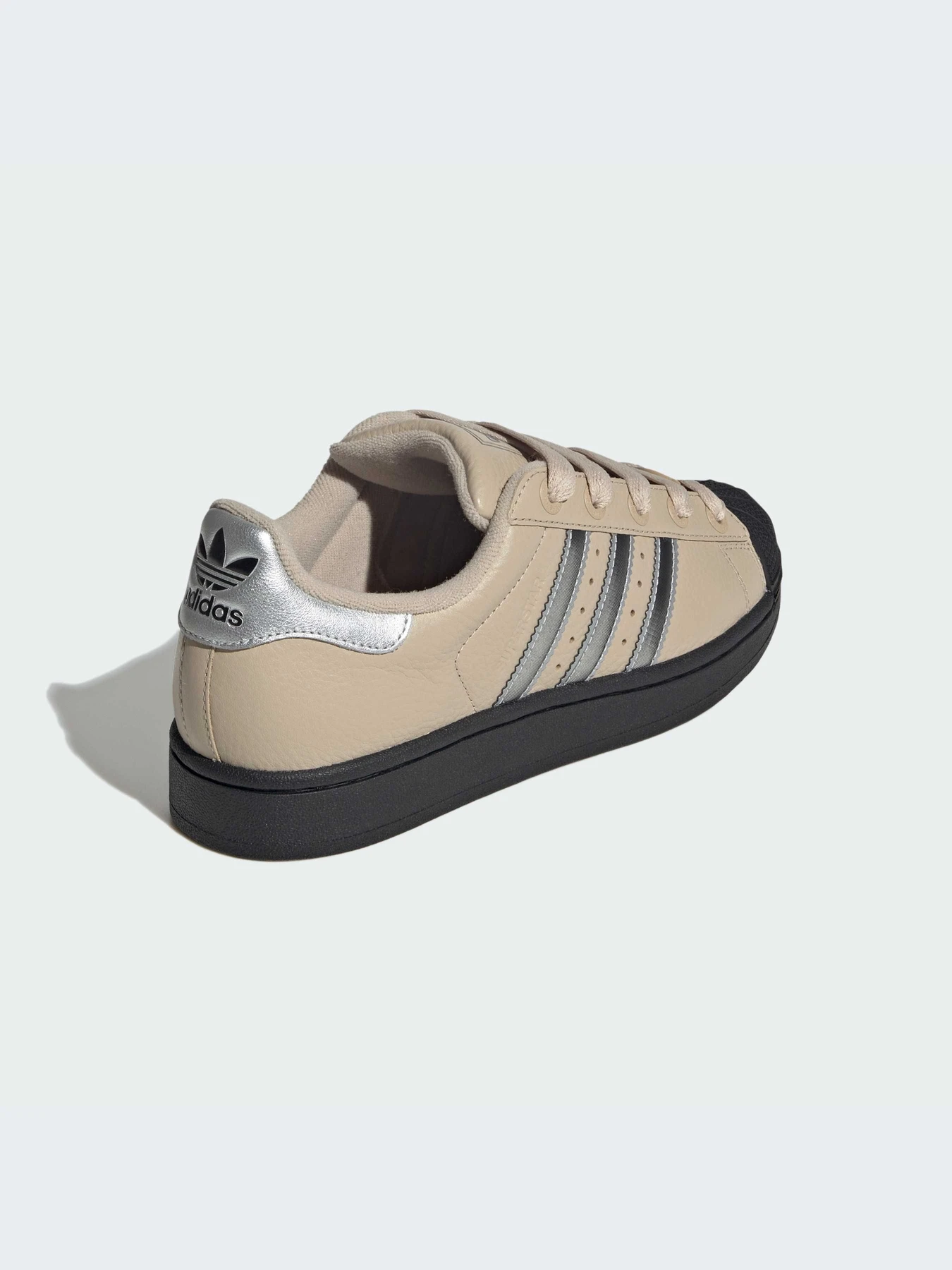 Кроссовки Adidas Superstar модель JR4234-KZ Кроссовки Adidas Superstar модель JR4234-KZ Фото