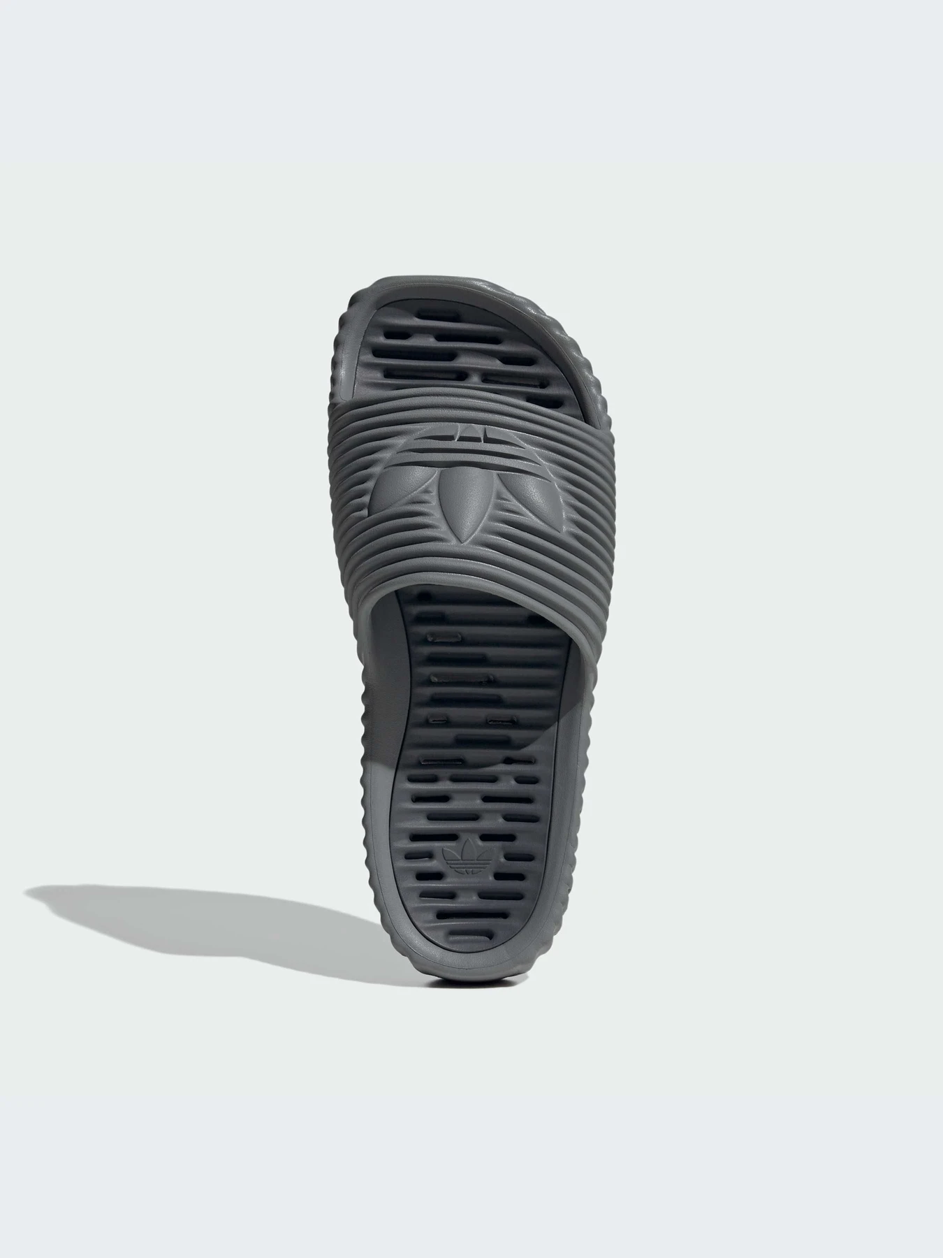 Шлёпанцы Adidas Adilette модель JR3614-KZ Шлёпанцы Adidas Adilette модель JR3614-KZ Фото