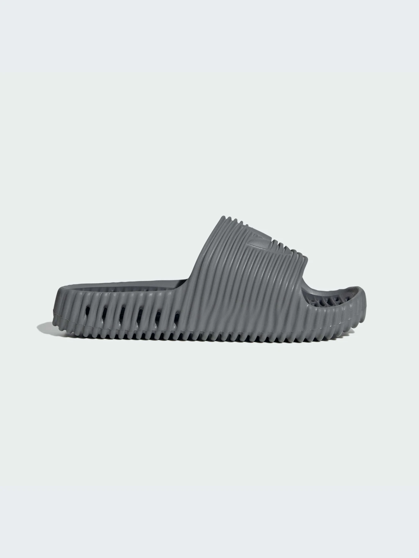 Шлёпанцы Adidas Adilette модель JR3614-KZ Шлёпанцы Adidas Adilette модель JR3614-KZ Фото