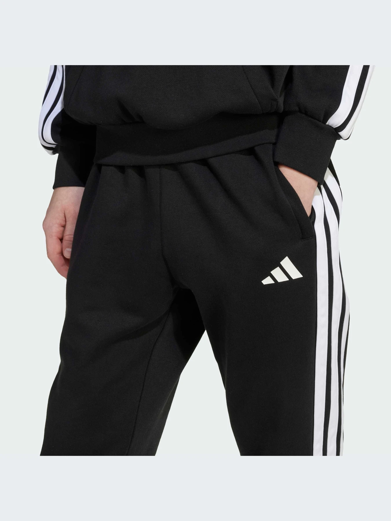 Брюки Adidas Tiro модель JM1514-KZ Брюки Adidas Tiro модель JM1514-KZ Фото