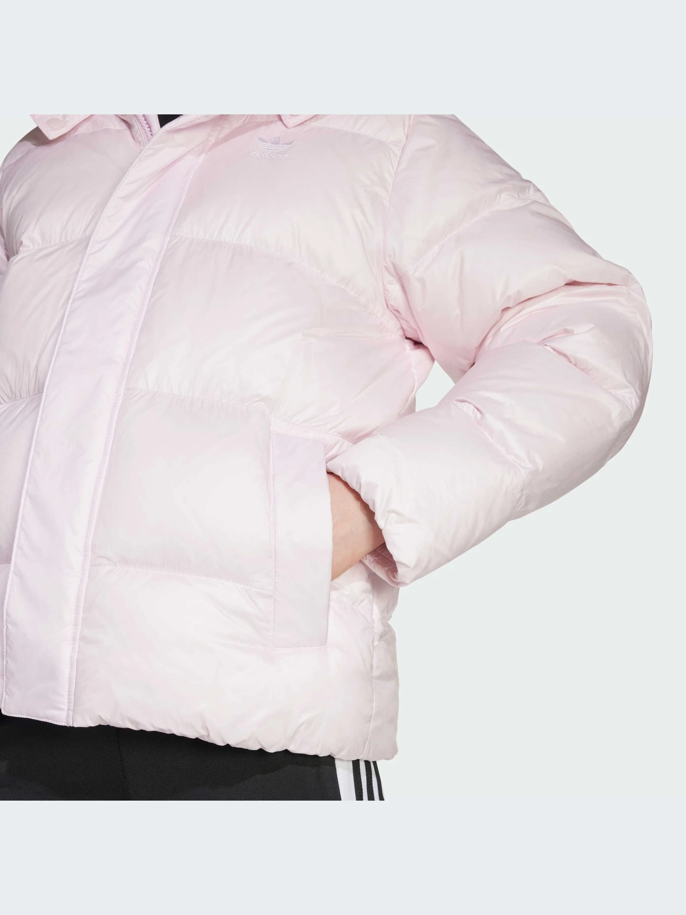 Куртки и дубленки Adidas Adicolor модель JW1104-KZ Куртки и дубленки Adidas Adicolor модель JW1104-KZ Фото