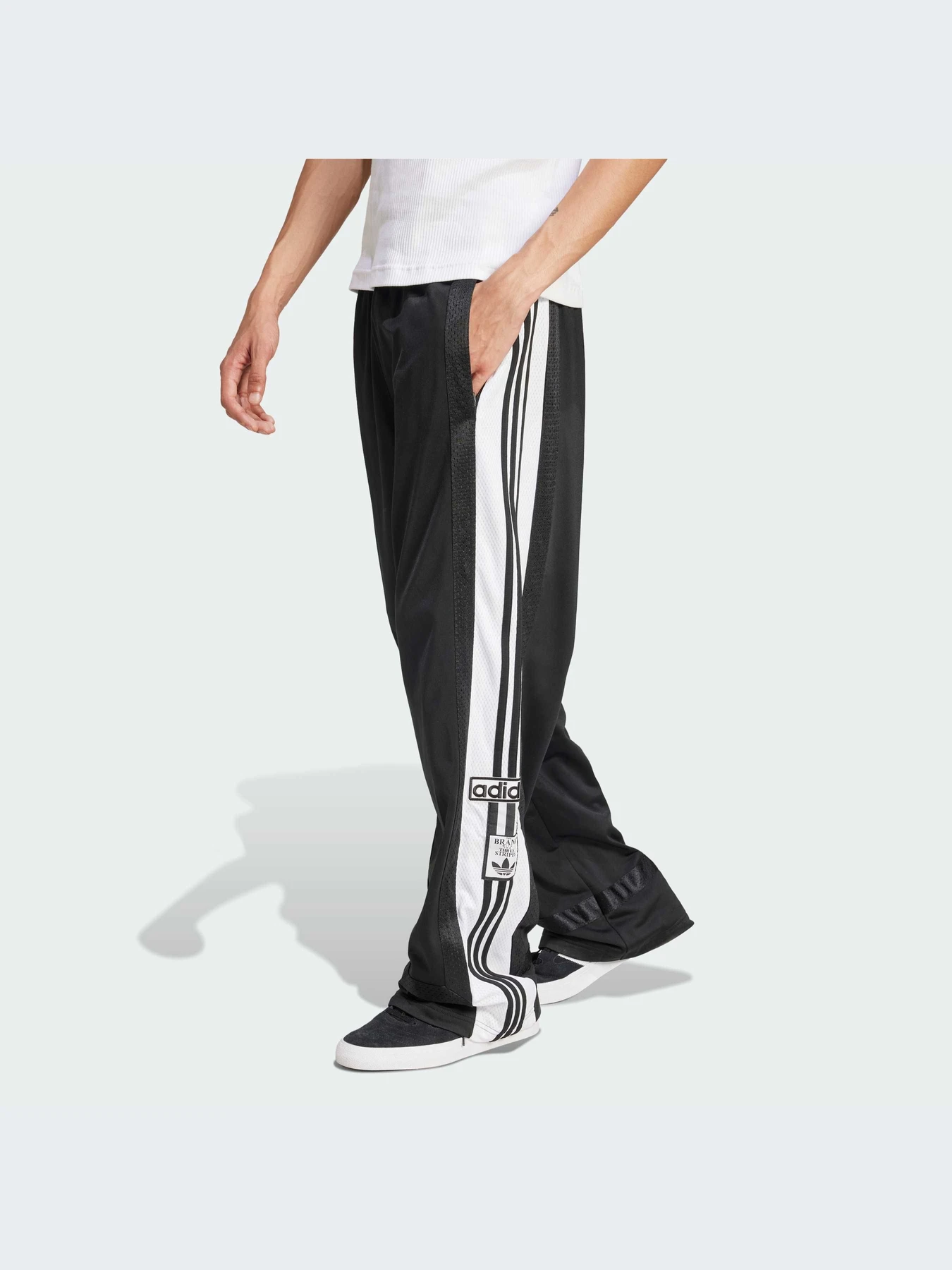 Брюки Adidas Adicolor модель JD4267-KZ Брюки Adidas Adicolor модель JD4267-KZ Фото