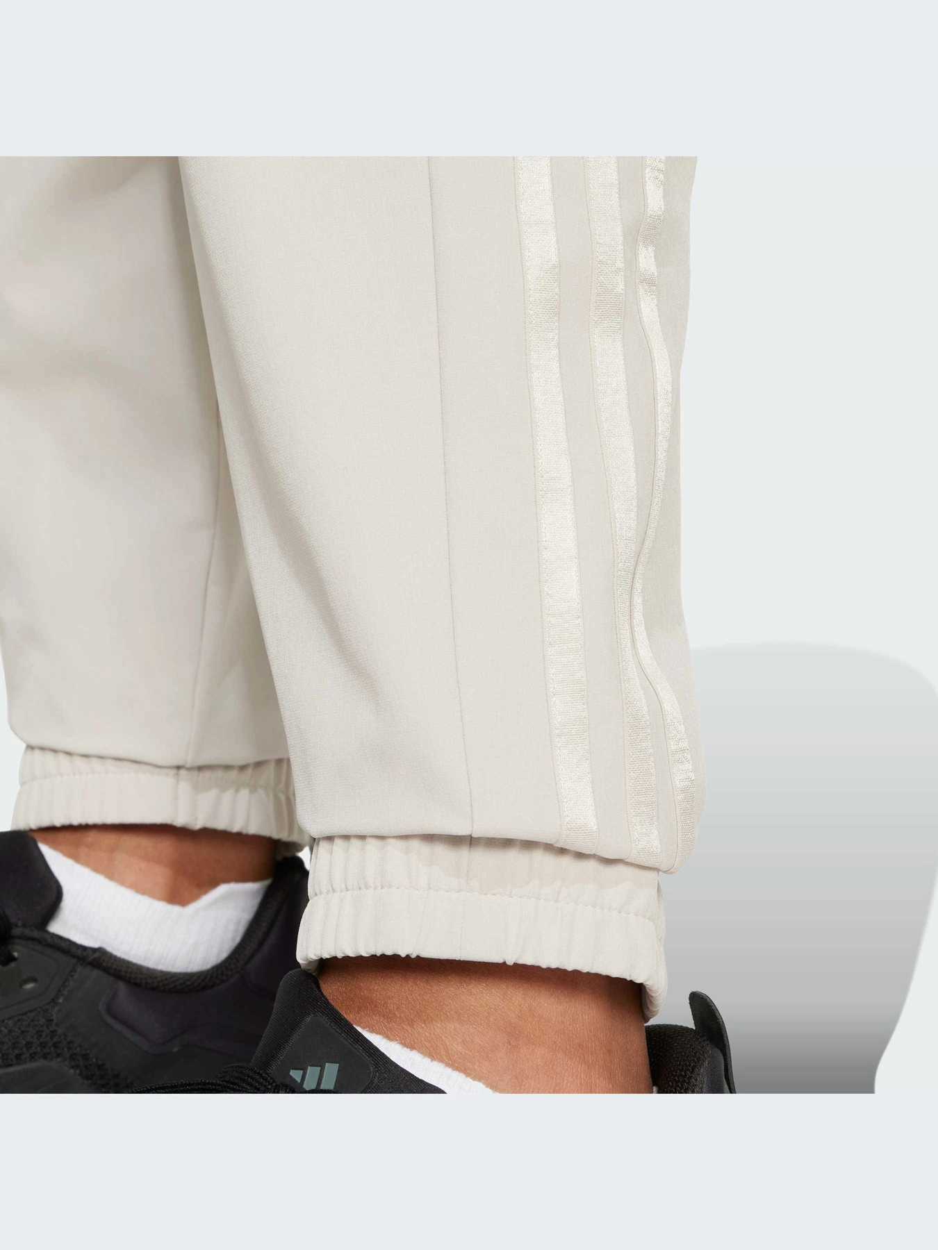 Брюки Adidas модель JC9852-KZ Брюки Adidas модель JC9852-KZ Фото