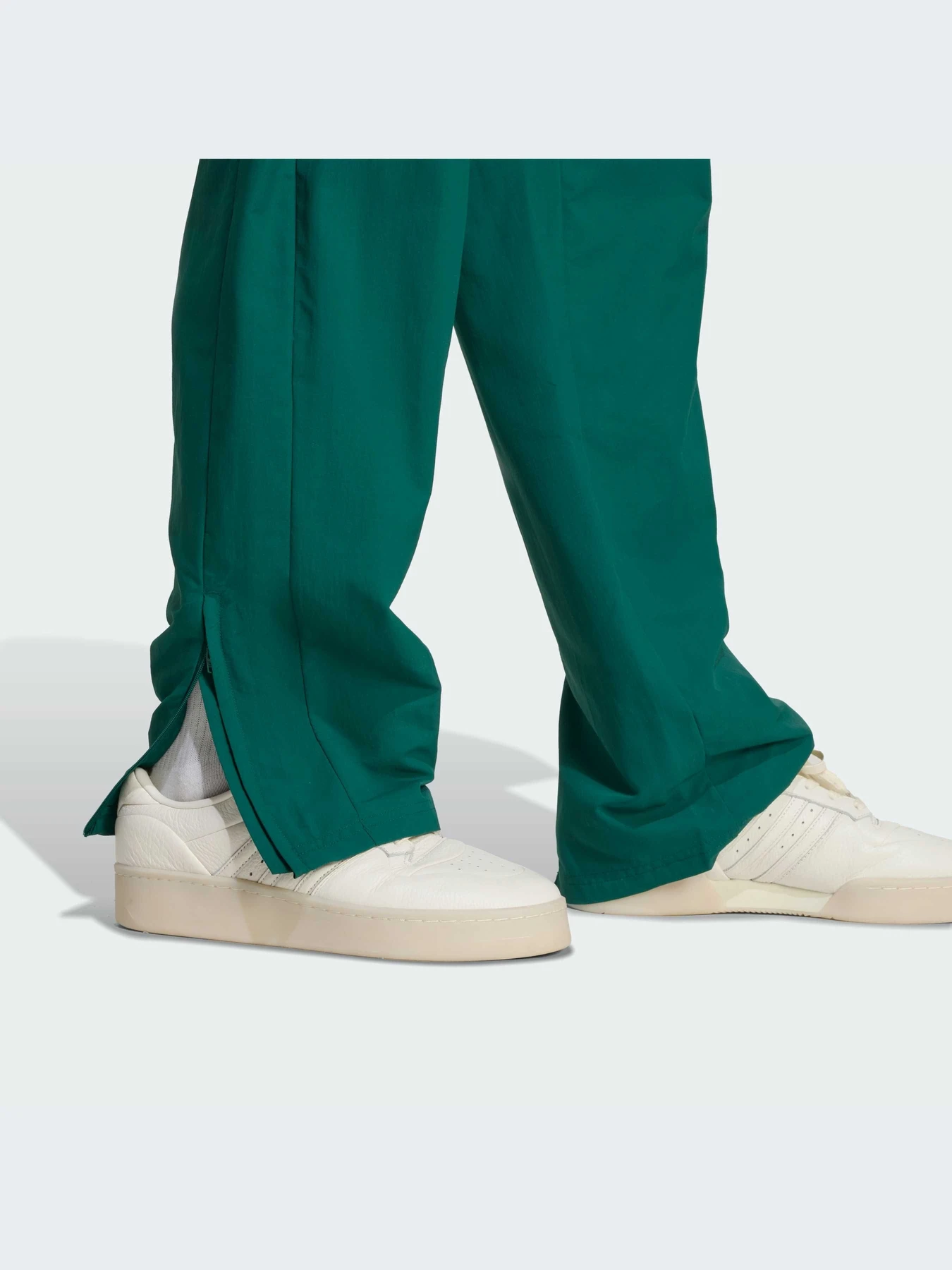 Повседневные штаны Adidas модель JX3055-KZ Повседневные штаны Adidas модель JX3055-KZ Фото