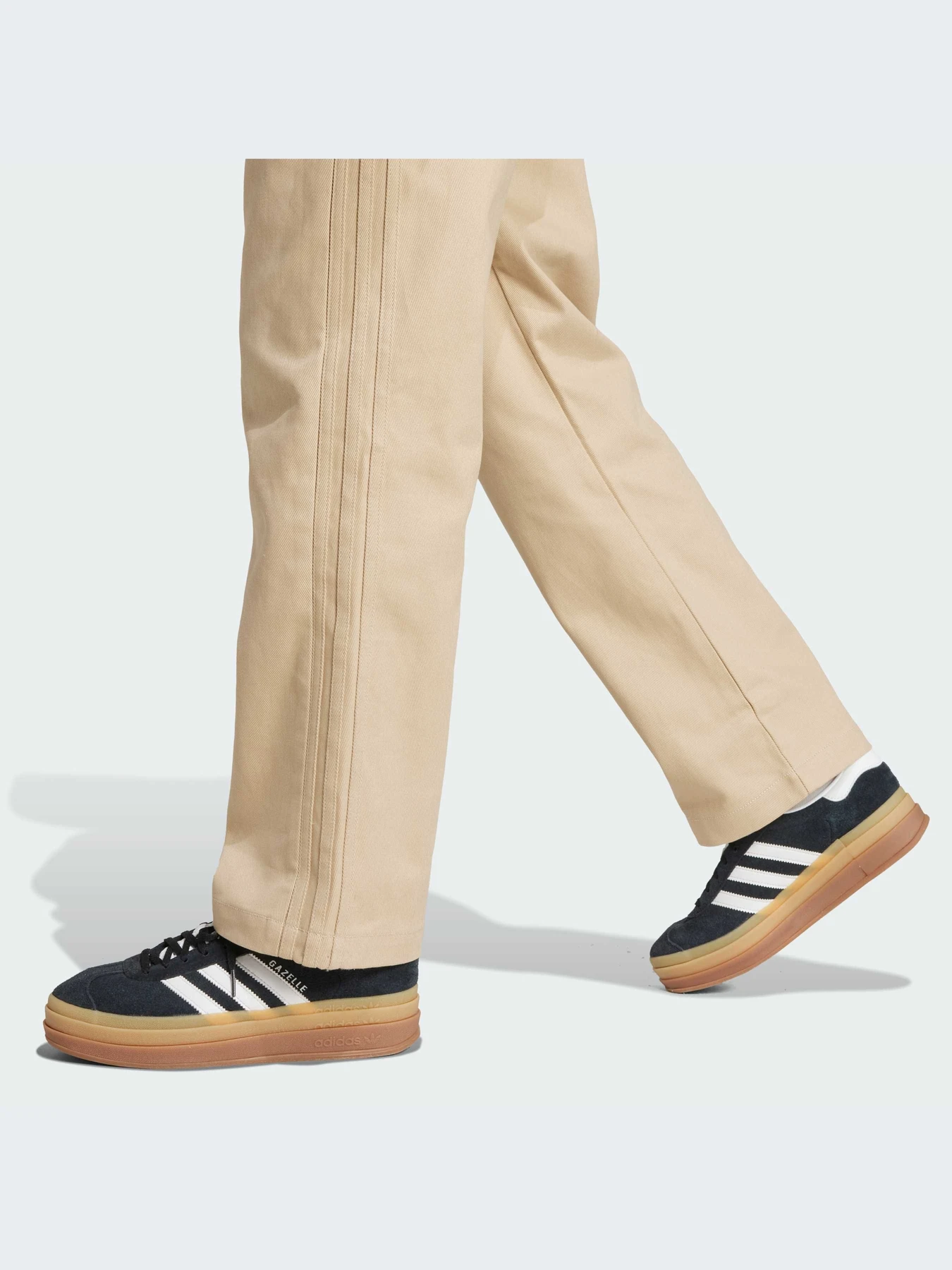 Брюки Adidas Superstar модель JX8760-KZ Брюки Adidas Superstar модель JX8760-KZ Фото