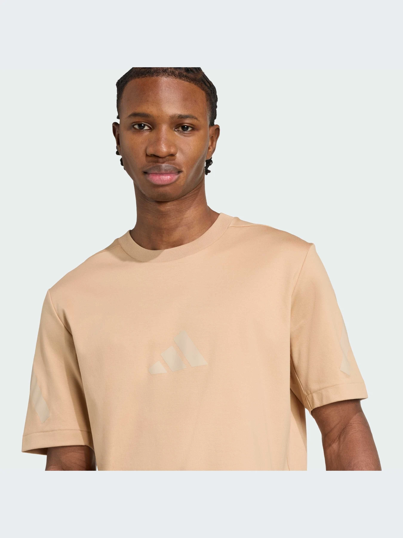 Футболки и поло Adidas ZNE модель JW4737-KZ Футболки и поло Adidas ZNE модель JW4737-KZ Фото