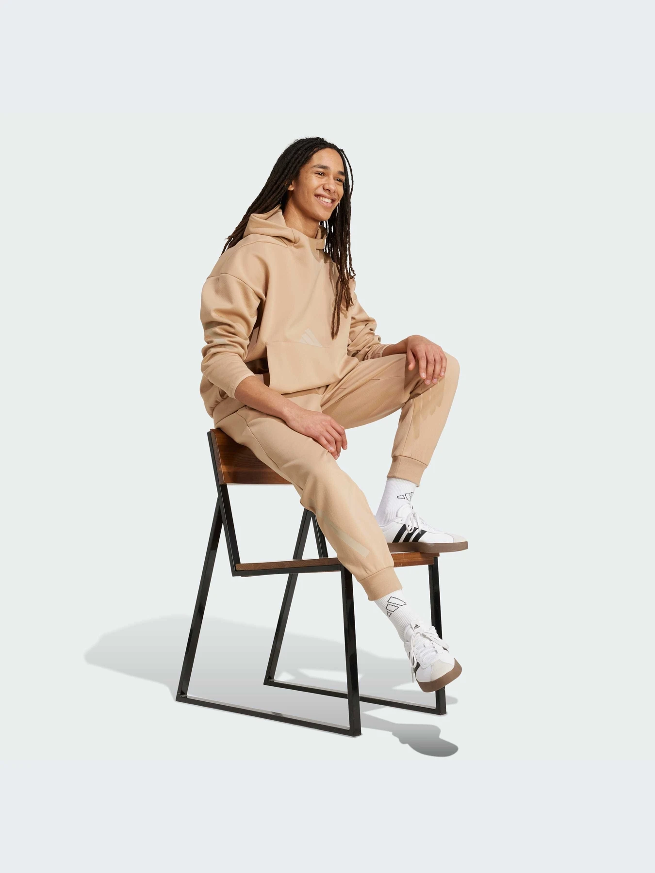 Брюки Adidas ZNE модель JW4725-KZ Брюки Adidas ZNE модель JW4725-KZ Фото