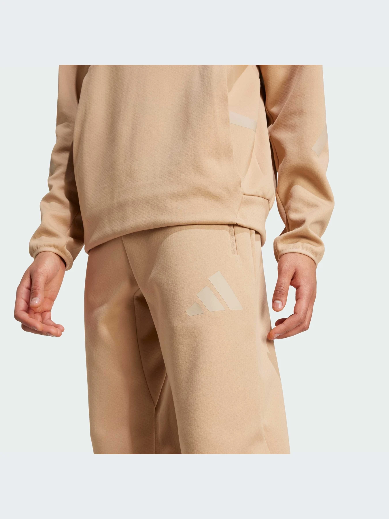 Брюки Adidas ZNE модель JW4725-KZ Брюки Adidas ZNE модель JW4725-KZ Фото