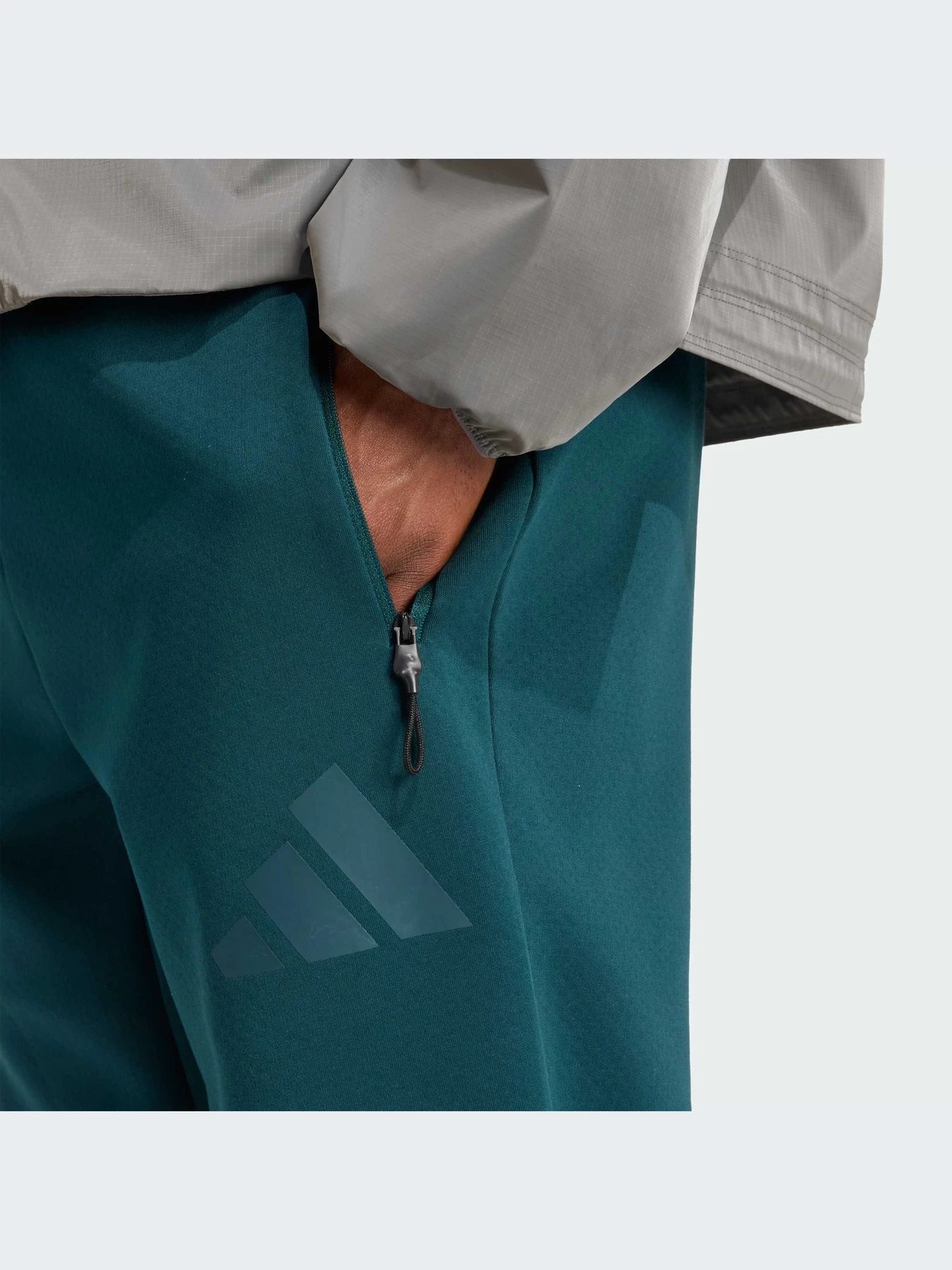 Брюки Adidas ZNE модель JW4724-KZ Брюки Adidas ZNE модель JW4724-KZ Фото