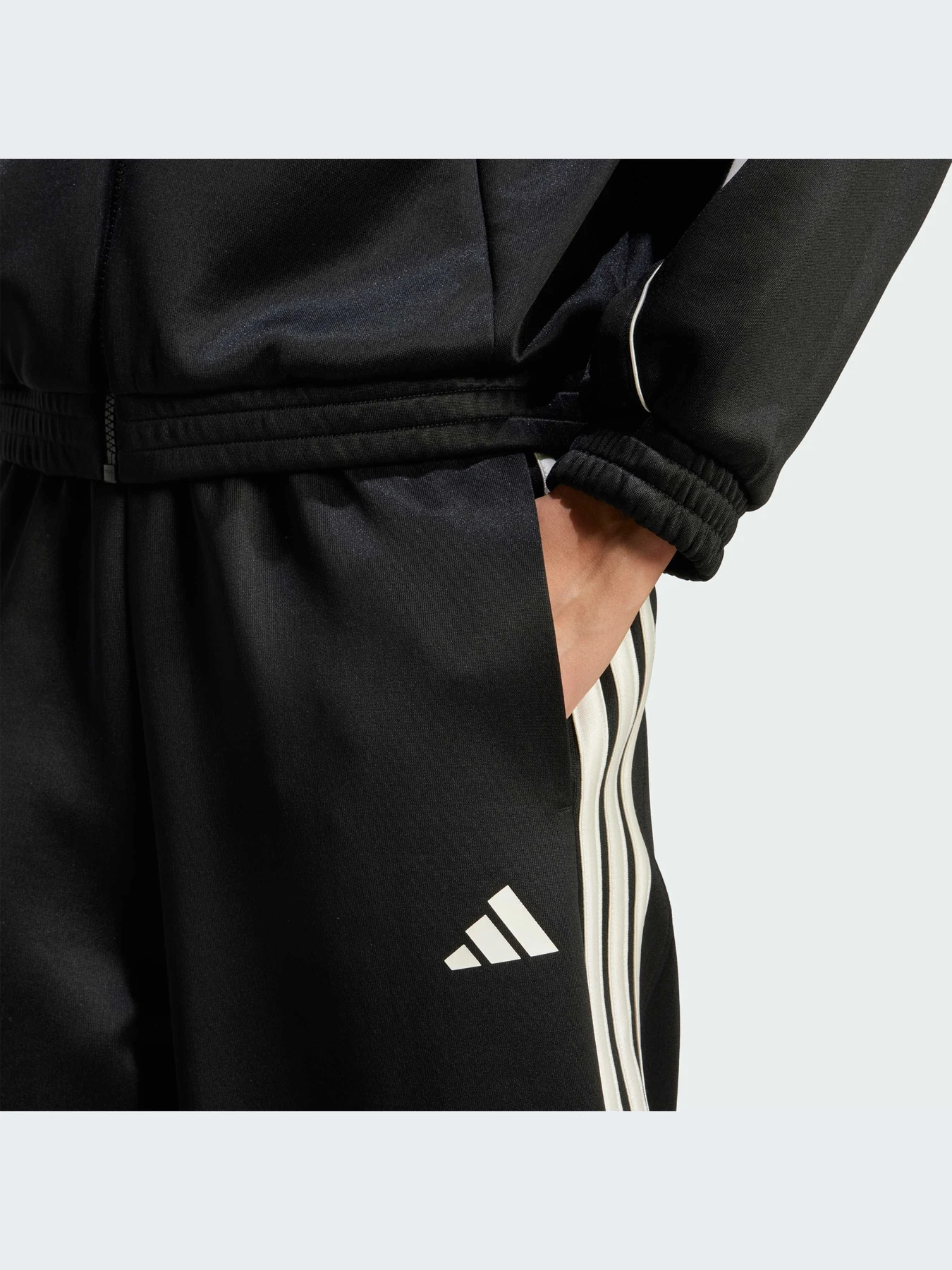 Брюки Adidas модель JL6995-KZ Брюки Adidas модель JL6995-KZ Фото