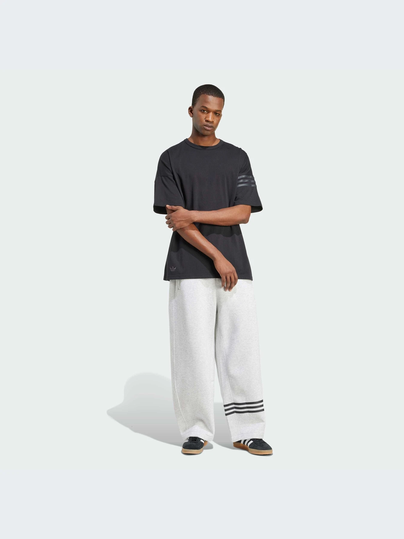 Футболки и поло Adidas Adicolor модель HZ3700-KZ Футболки и поло Adidas Adicolor модель HZ3700-KZ Фото