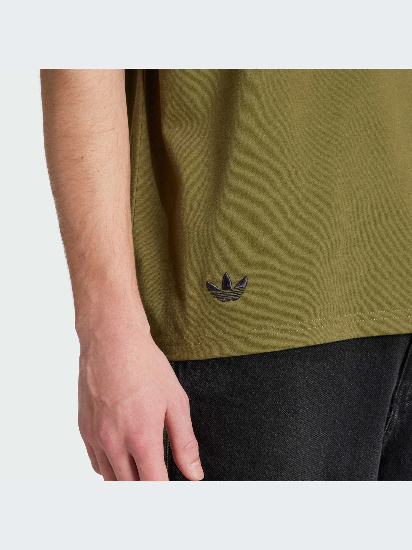 Футболки и поло Adidas Adicolor модель HZ3697-KZ Футболки и поло Adidas Adicolor модель HZ3697-KZ Фото