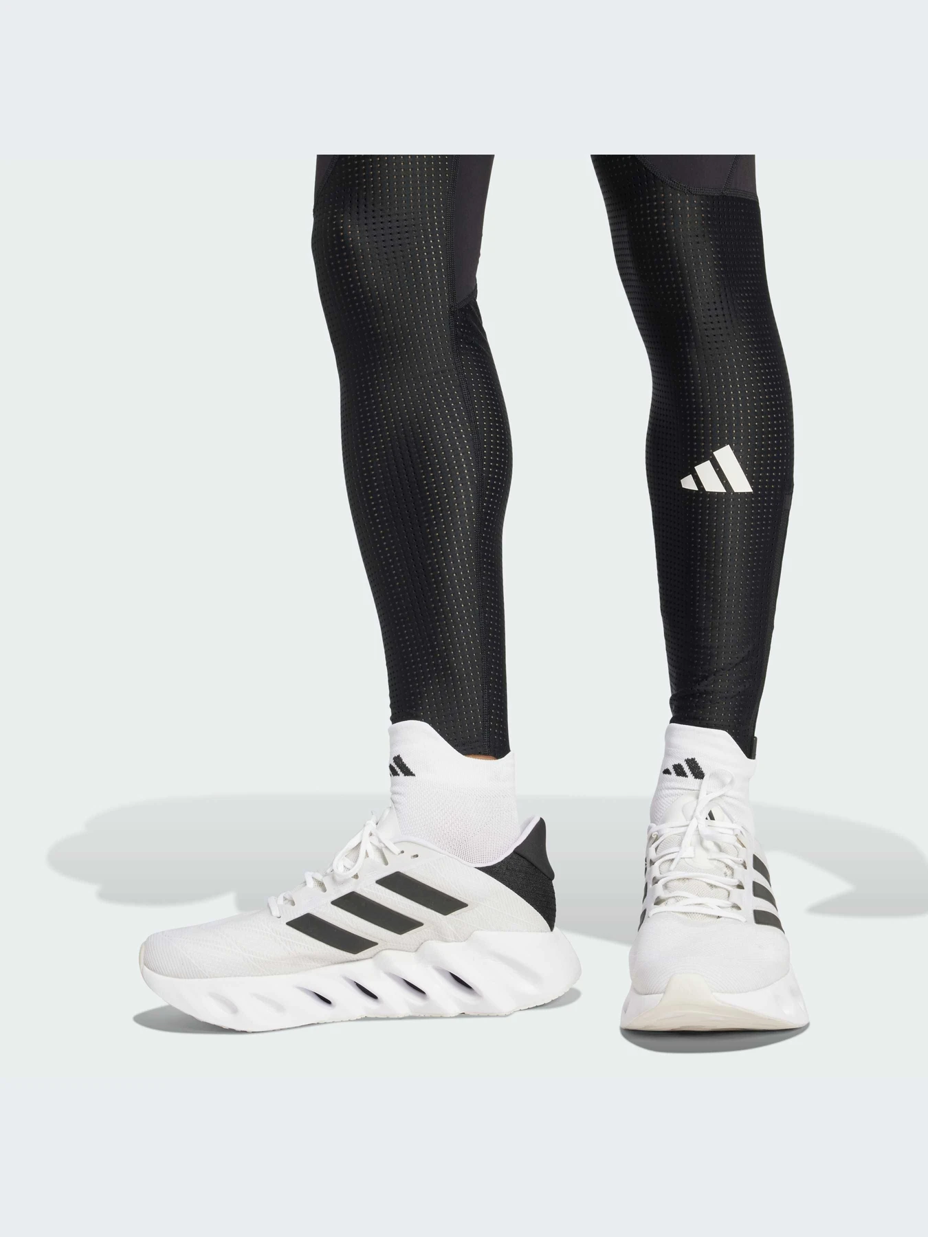 Брюки Adidas adizero модель IX8984-KZ Брюки Adidas adizero модель IX8984-KZ Фото