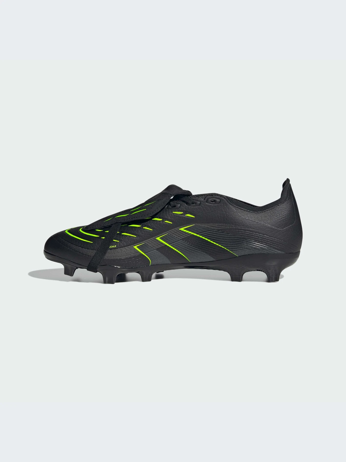 Кроссовки Adidas Predator модель JI1110-KZ Кроссовки Adidas Predator модель JI1110-KZ Фото