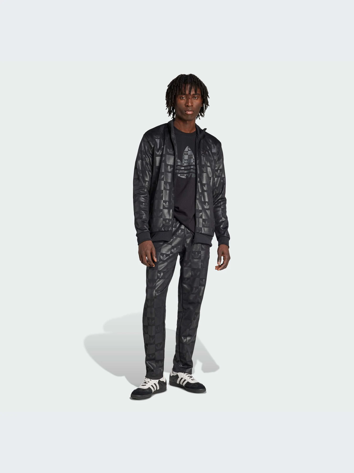Худи и свитшоты Adidas Graphics модель JY2981-KZ Худи и свитшоты Adidas Graphics модель JY2981-KZ Фото